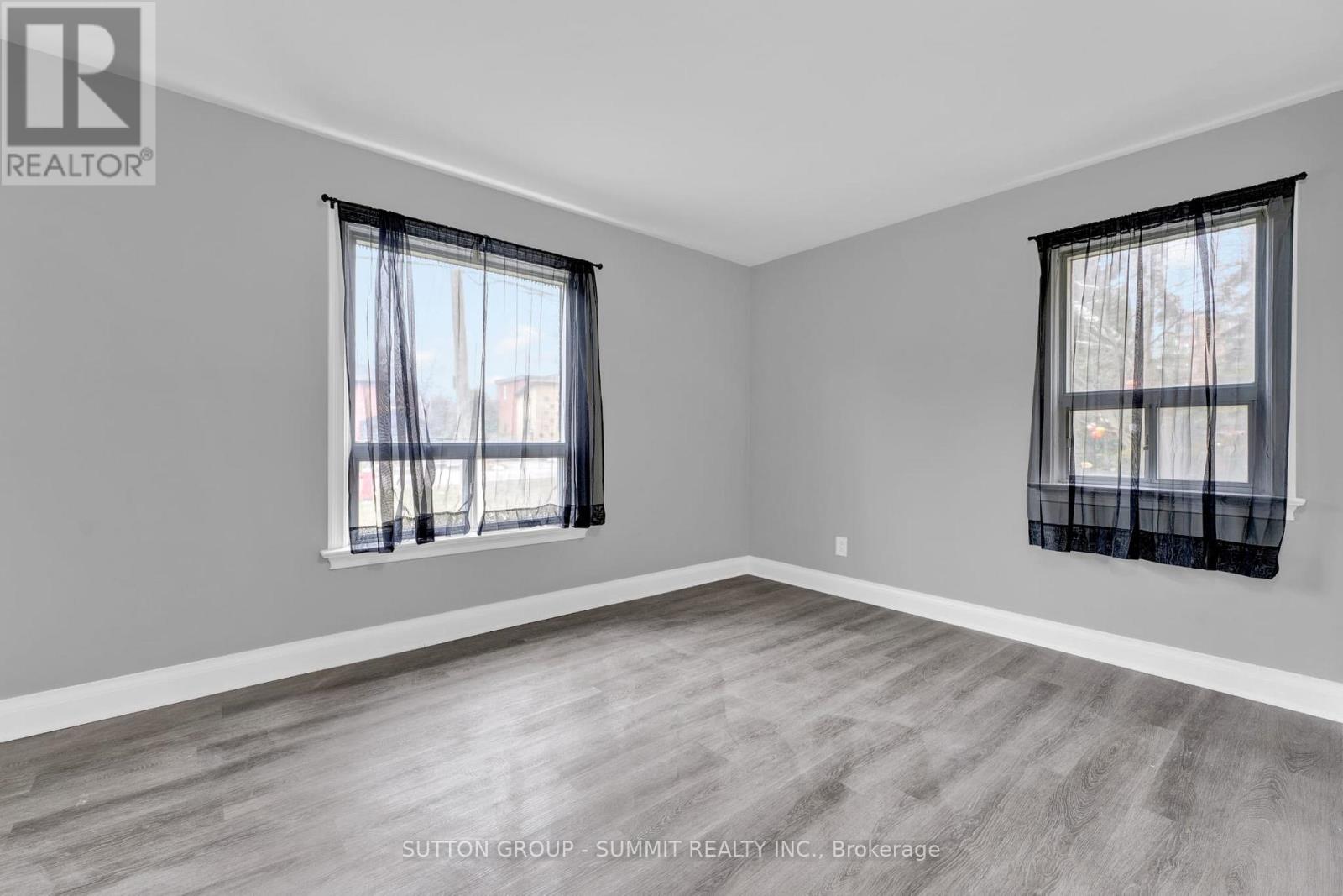17 Ben Machree Drive, Mississauga, Ontario  L5H 2S2 - Photo 12 - W12204008