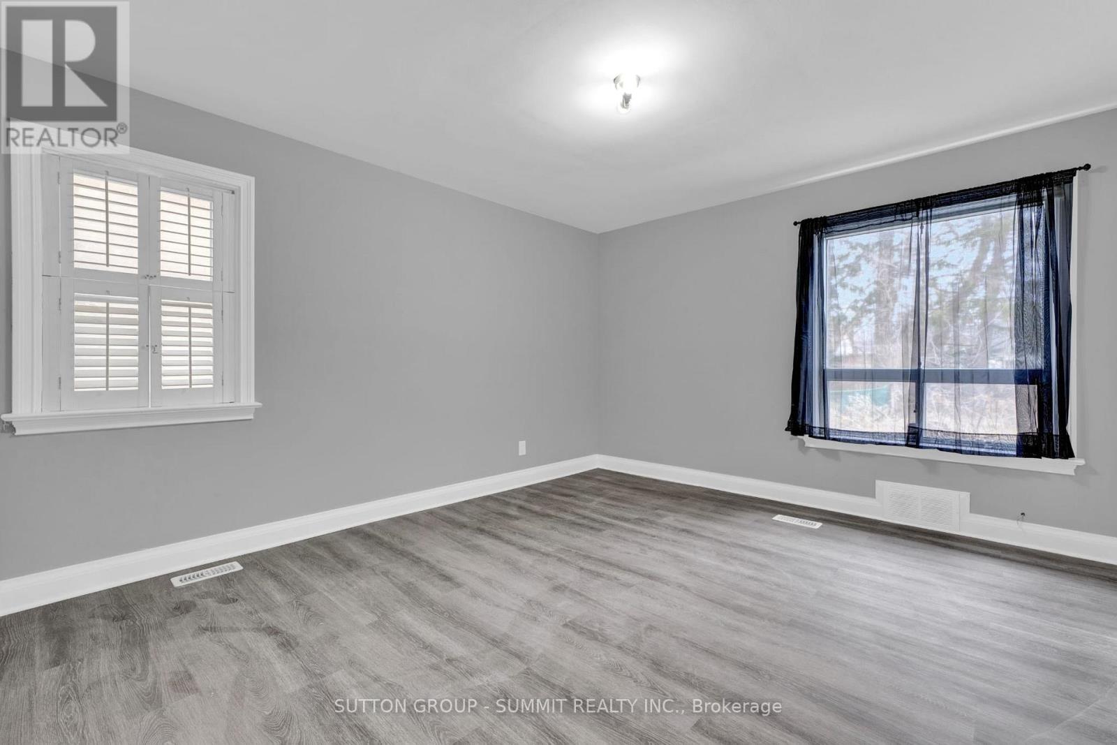 17 Ben Machree Drive, Mississauga, Ontario  L5H 2S2 - Photo 9 - W12204008