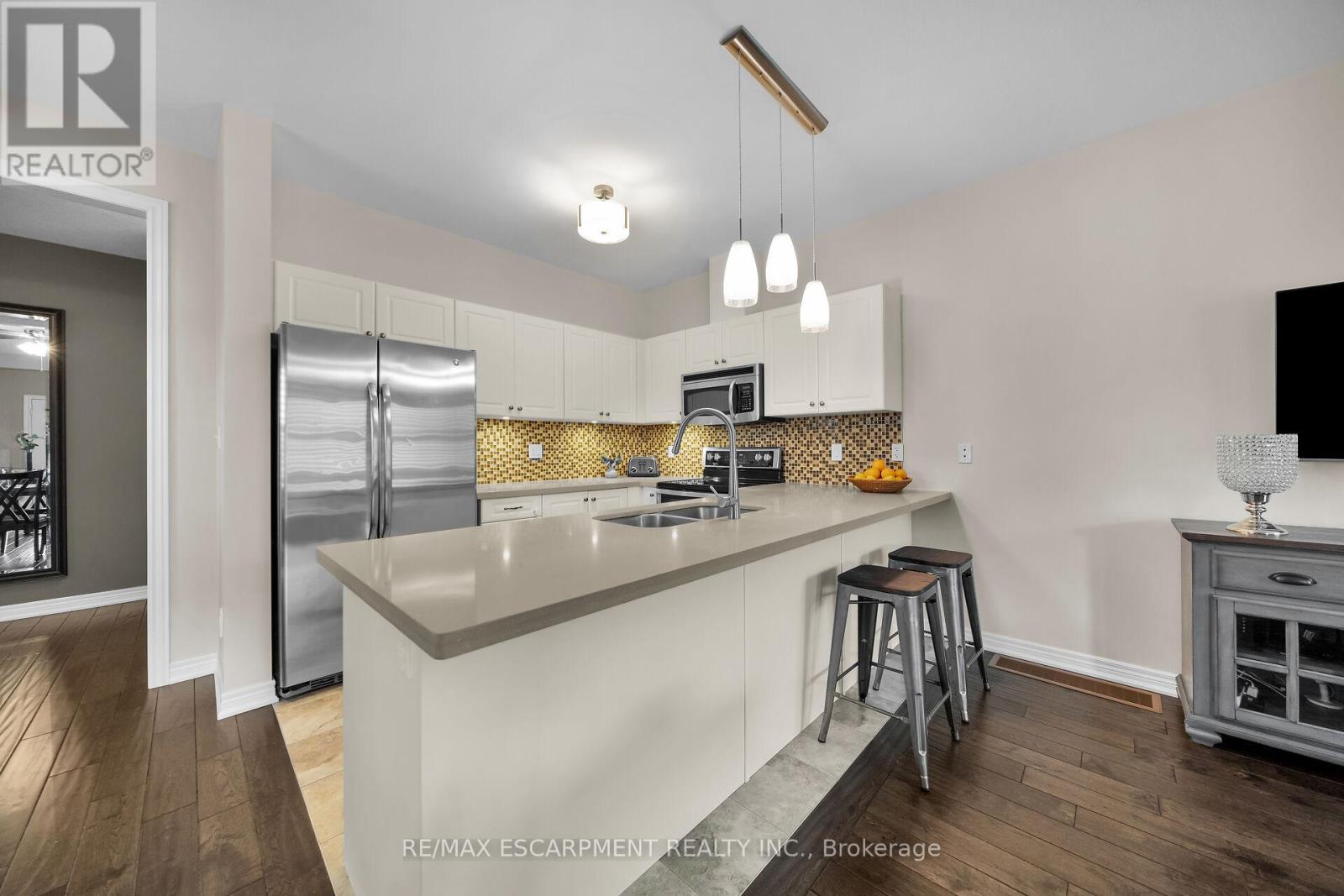 19 Nisbet Boulevard, Hamilton, Ontario  L8B 0T1 - Photo 11 - X12203996