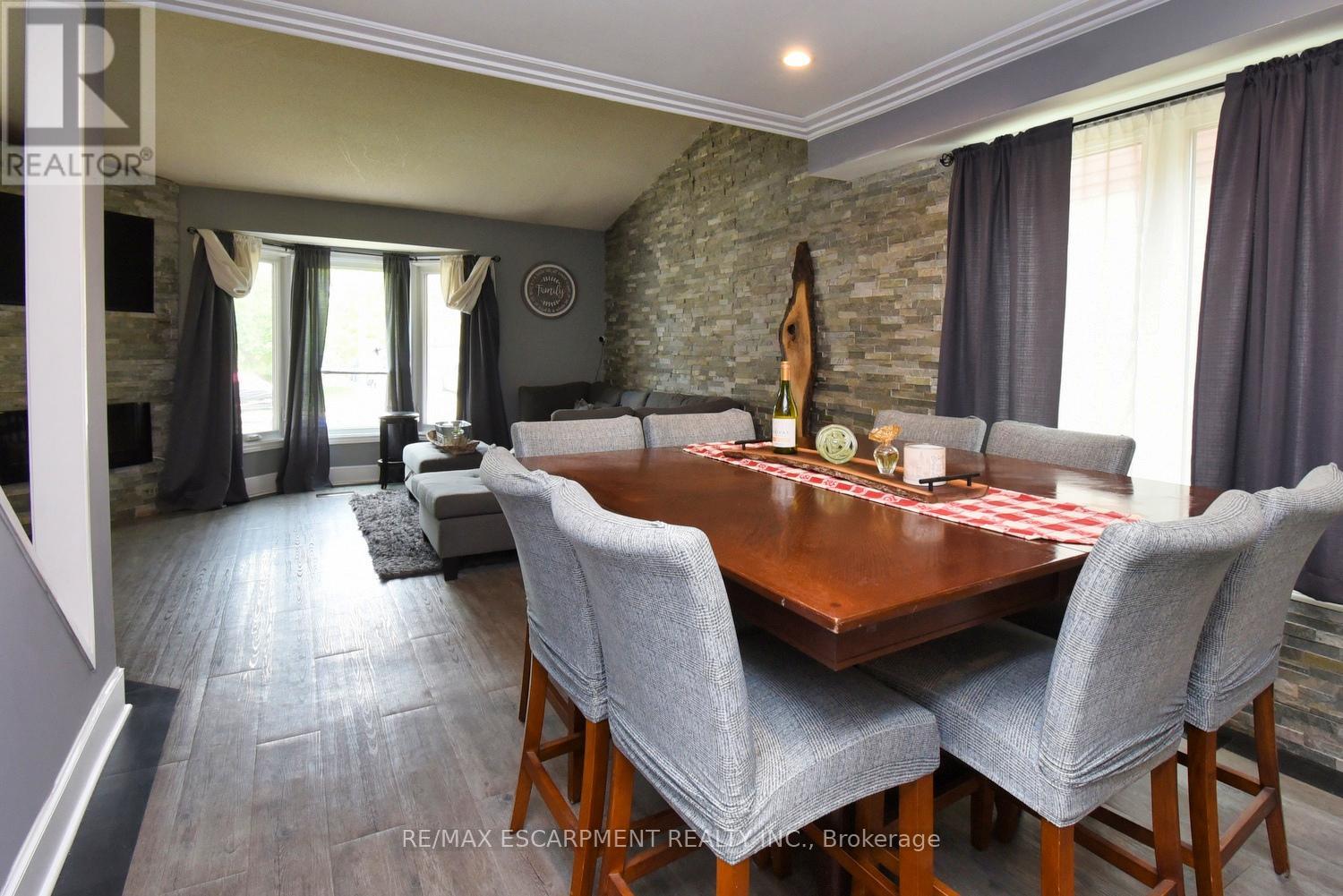 448 Acadia Drive, Hamilton (Butler), Ontario  L8W 3A4 - Photo 8 - X12204005