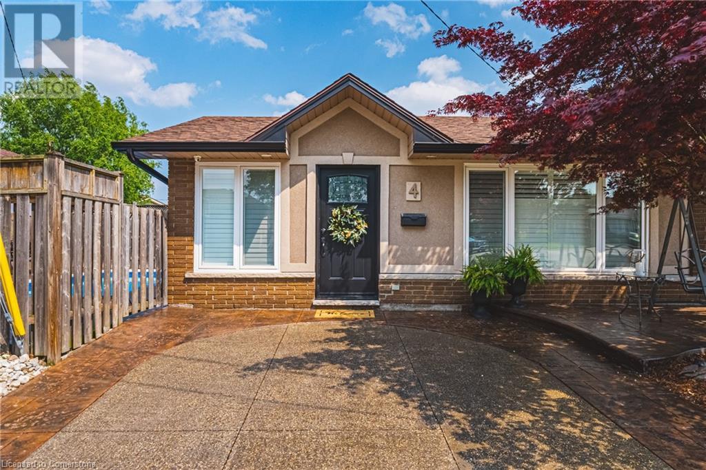 4 Manning Court, Hamilton, Ontario  L9A 3E5 - Photo 2 - 40738432