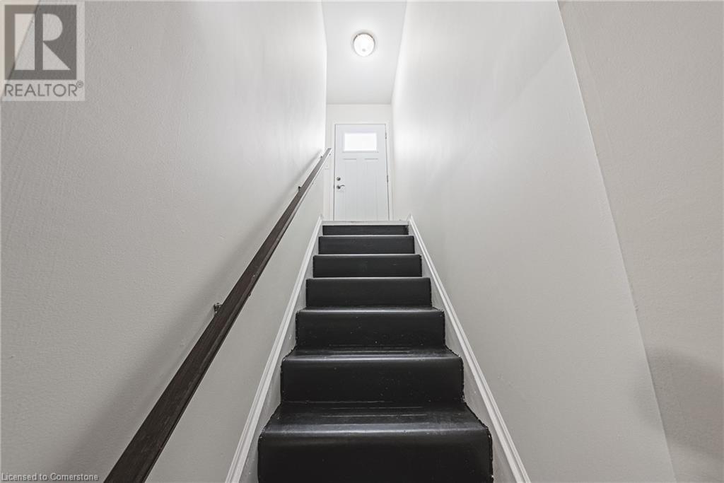 4 Manning Court, Hamilton, Ontario  L9A 3E5 - Photo 41 - 40738432
