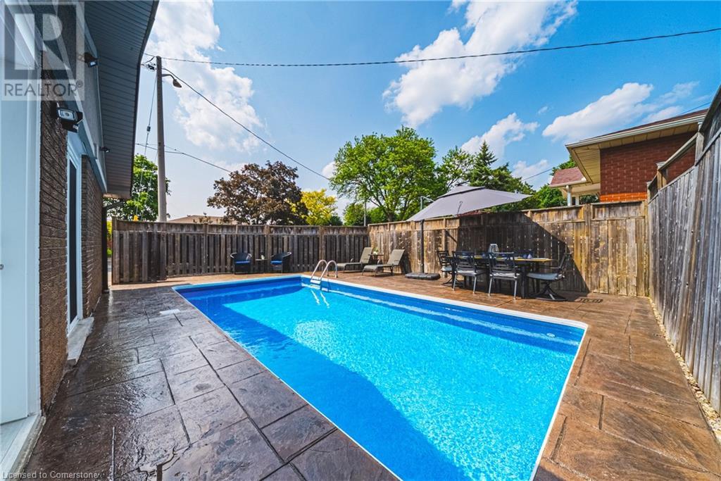 4 Manning Court, Hamilton, Ontario  L9A 3E5 - Photo 43 - 40738432