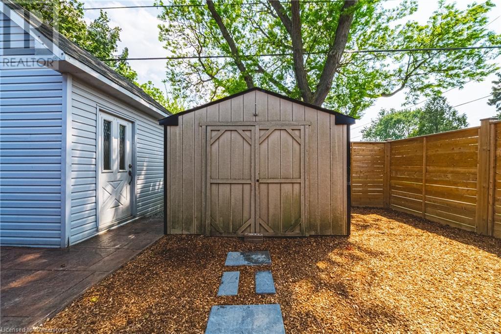 4 Manning Court, Hamilton, Ontario  L9A 3E5 - Photo 48 - 40738432