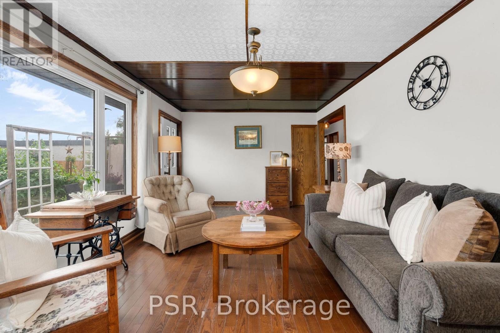 Property at 206 WILLIAM STREET image 4