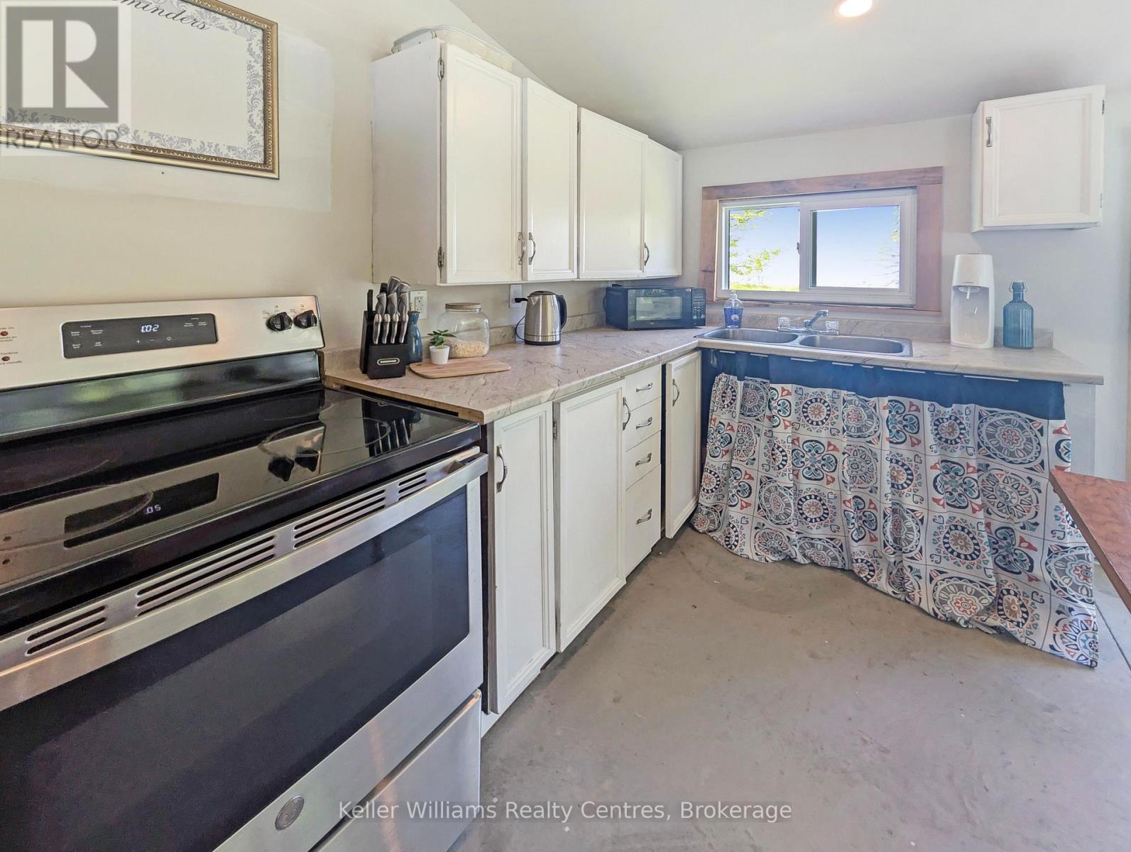 31 Waterview Road, South Bruce Peninsula, Ontario  N0H 2T0 - Photo 19 - X12204039