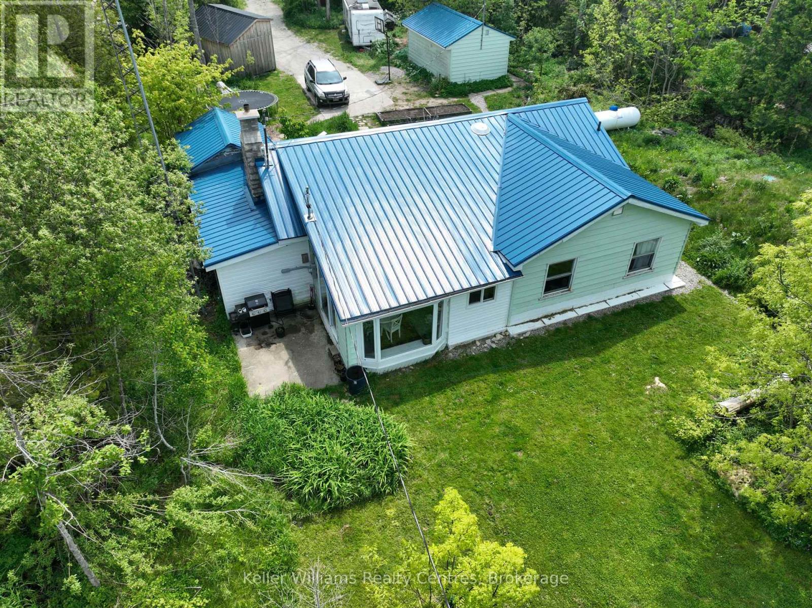 31 Waterview Road, South Bruce Peninsula, Ontario  N0H 2T0 - Photo 9 - X12204039