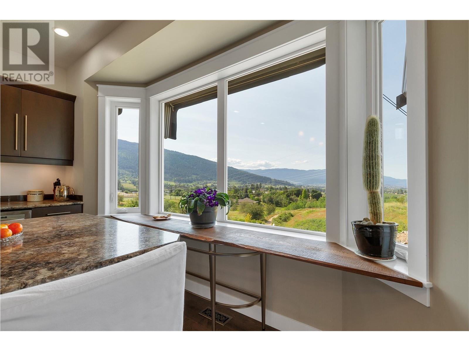 6518 Blackcomb Way, Vernon, British Columbia  V1B 4E1 - Photo 16 - 10351092