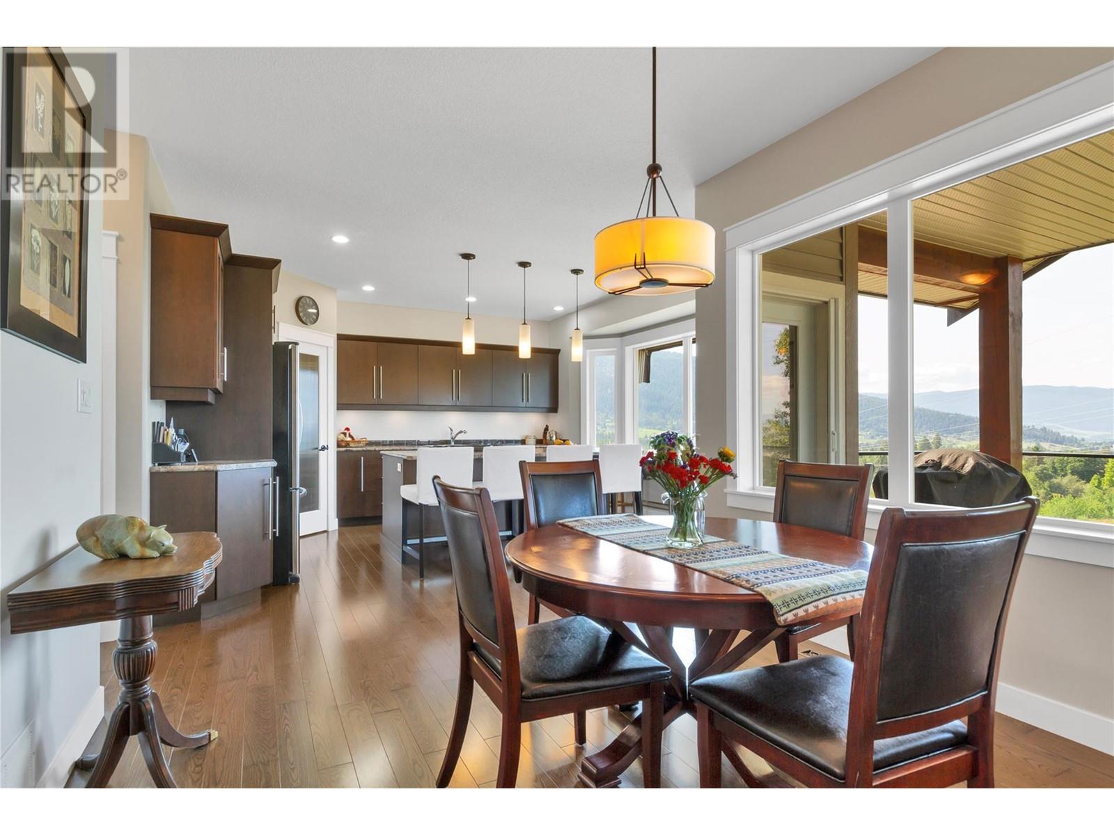 6518 Blackcomb Way, Vernon, British Columbia  V1B 4E1 - Photo 11 - 10351092