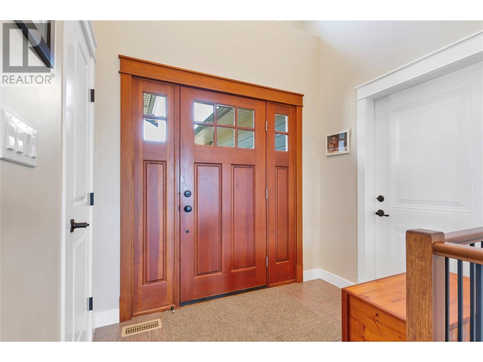 6518 Blackcomb Way, Vernon, British Columbia  V1B 4E1 - Photo 6 - 10351092
