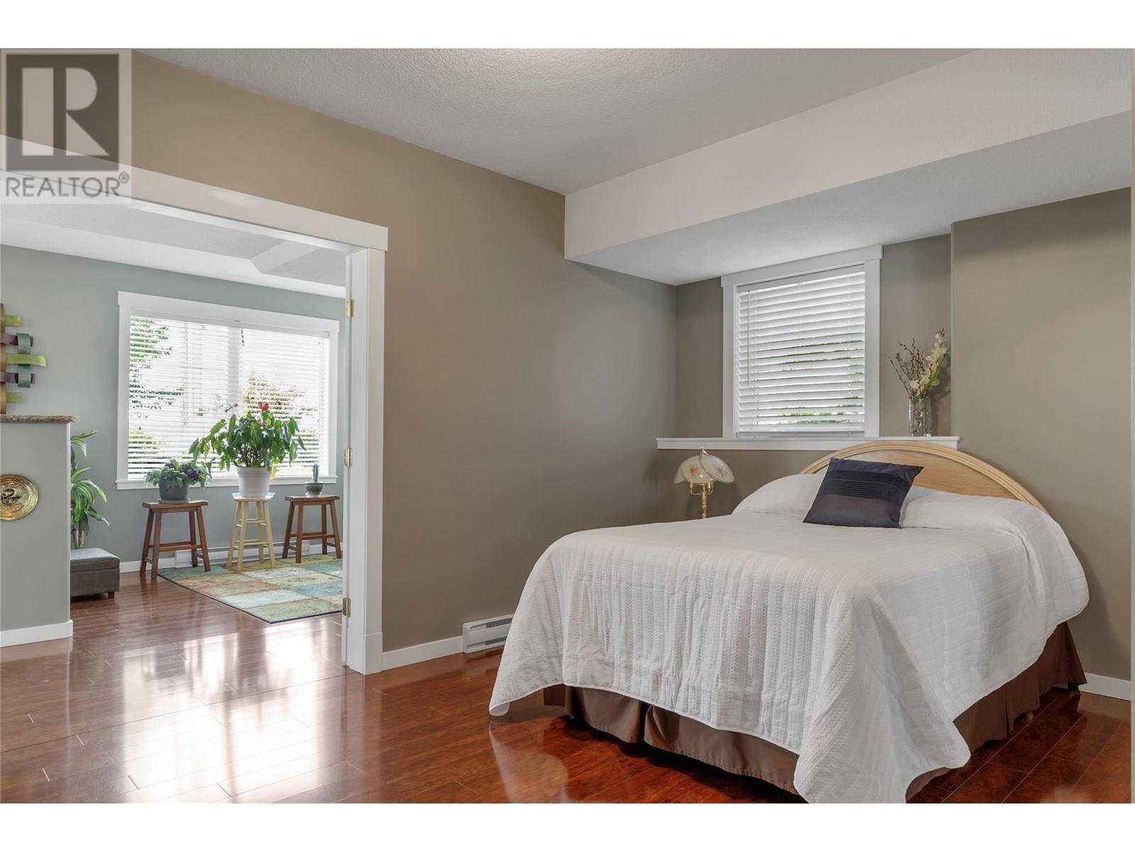 6518 Blackcomb Way, Vernon, British Columbia  V1B 4E1 - Photo 39 - 10351092