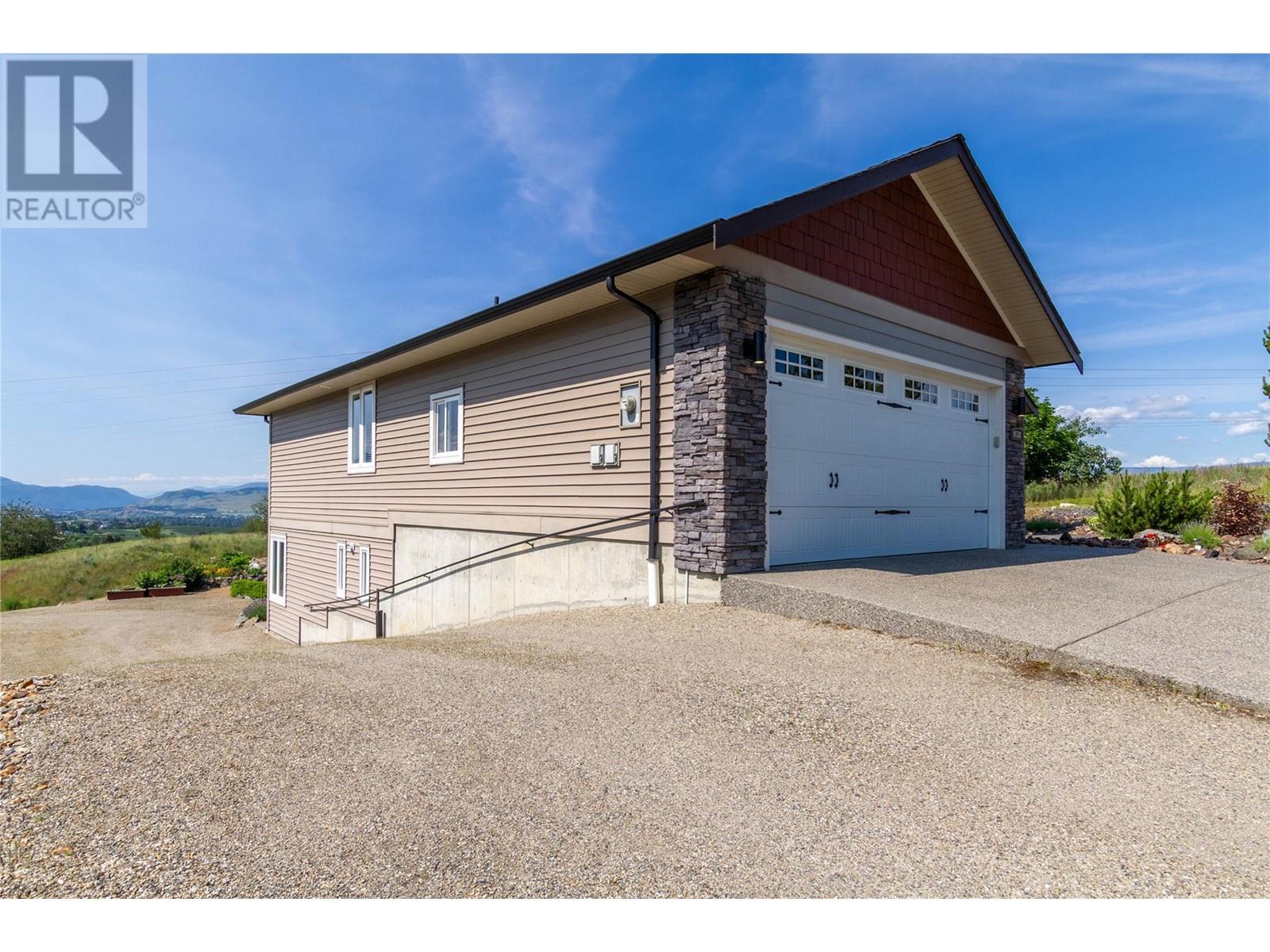 6518 Blackcomb Way, Vernon, British Columbia  V1B 4E1 - Photo 57 - 10351092