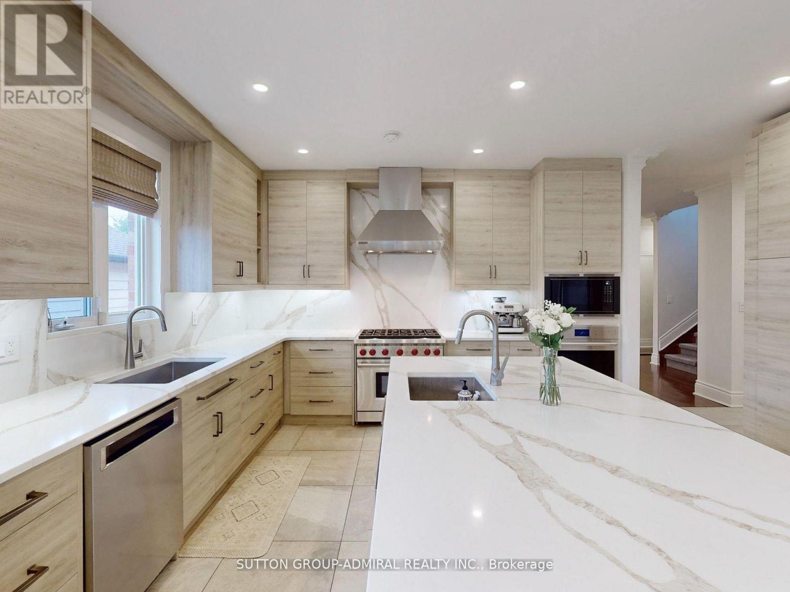 12 Harlock Boulevard, Toronto, Ontario  M3H 3L5 - Photo 10 - C12199906