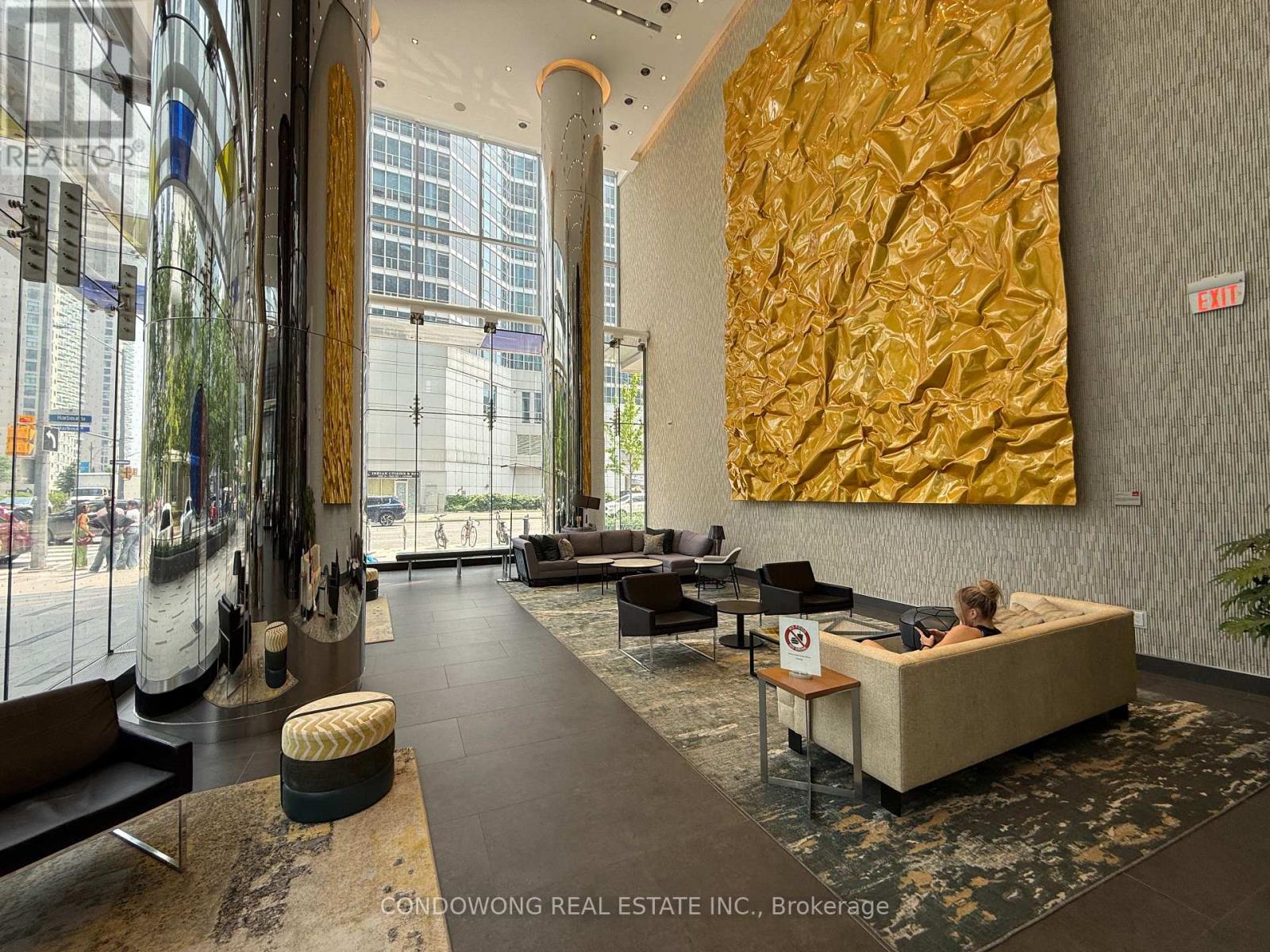 2012 - 10 York Street, Toronto, Ontario  M5J 0E1 - Photo 16 - C12204063