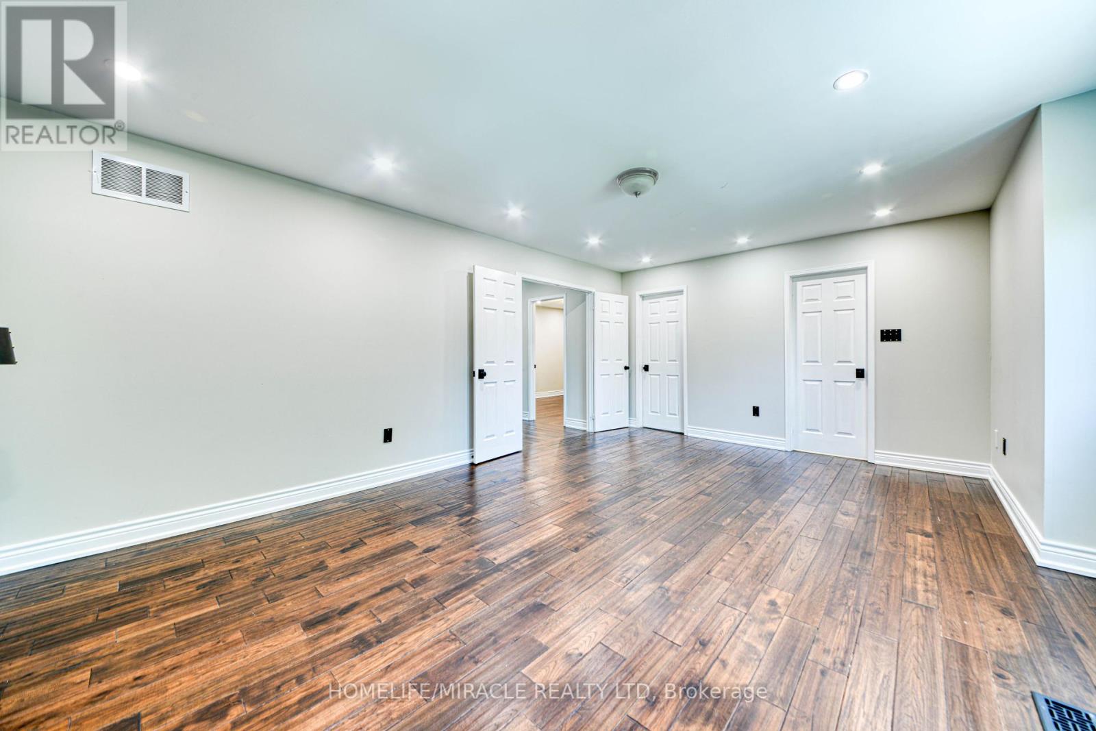 1350 Aldergrove Drive, Oshawa, Ontario  L1K 2Y6 - Photo 8 - E12204049