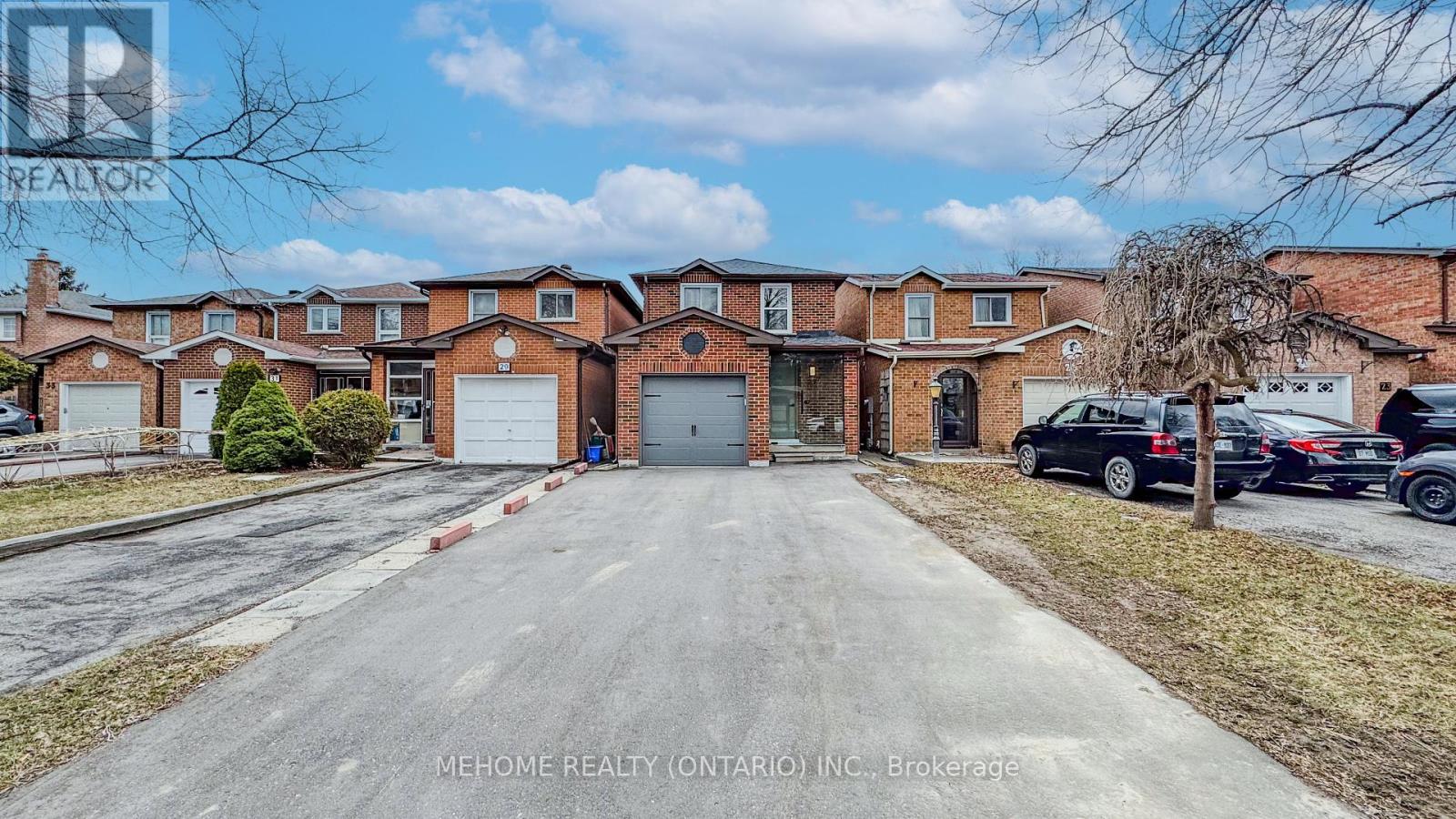 27 Debden Road, Markham, Ontario  L3R 6V7 - Photo 2 - N12204040