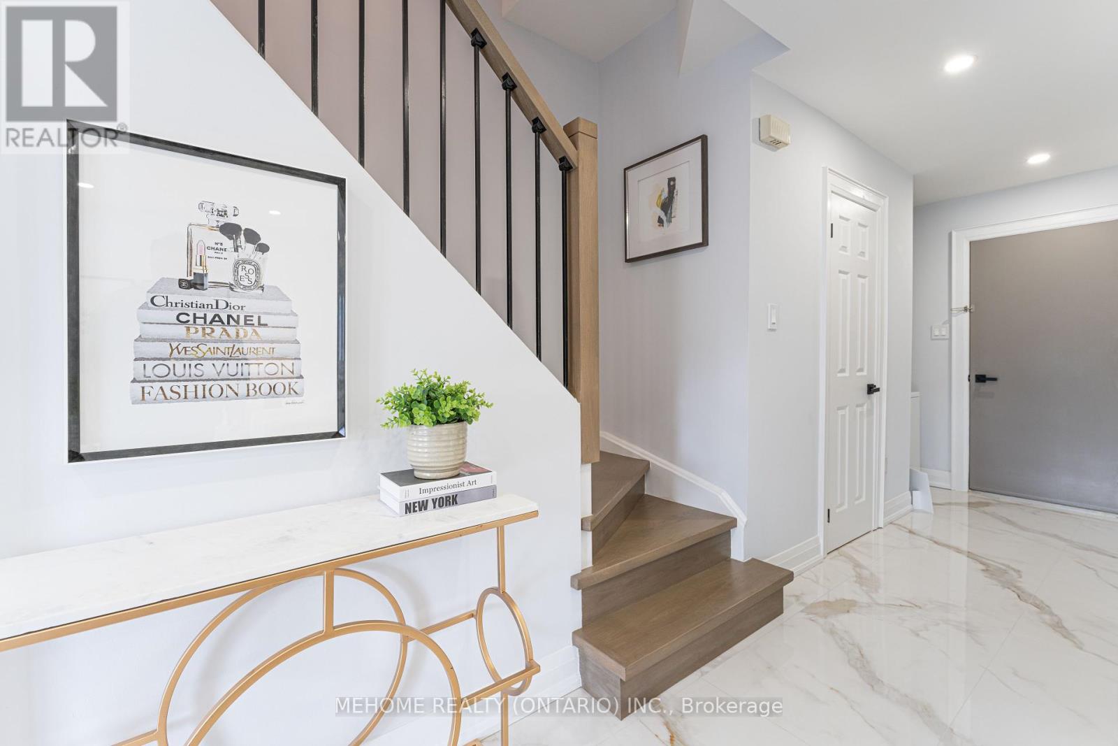 27 Debden Road, Markham, Ontario  L3R 6V7 - Photo 4 - N12204040