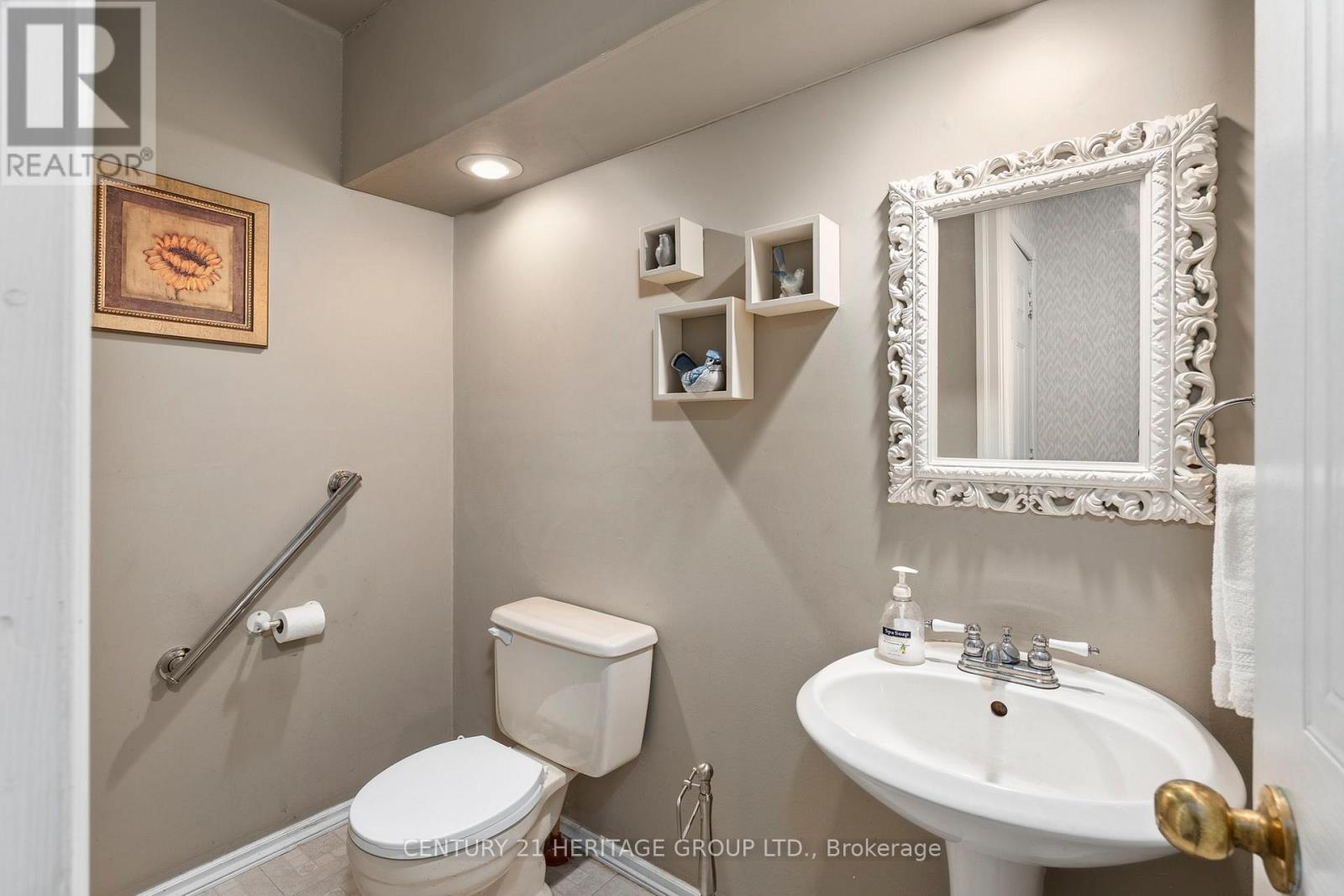 26 Magani Avenue, Bradford West Gwillimbury, Ontario  L3Z 2S7 - Photo 11 - N12204061