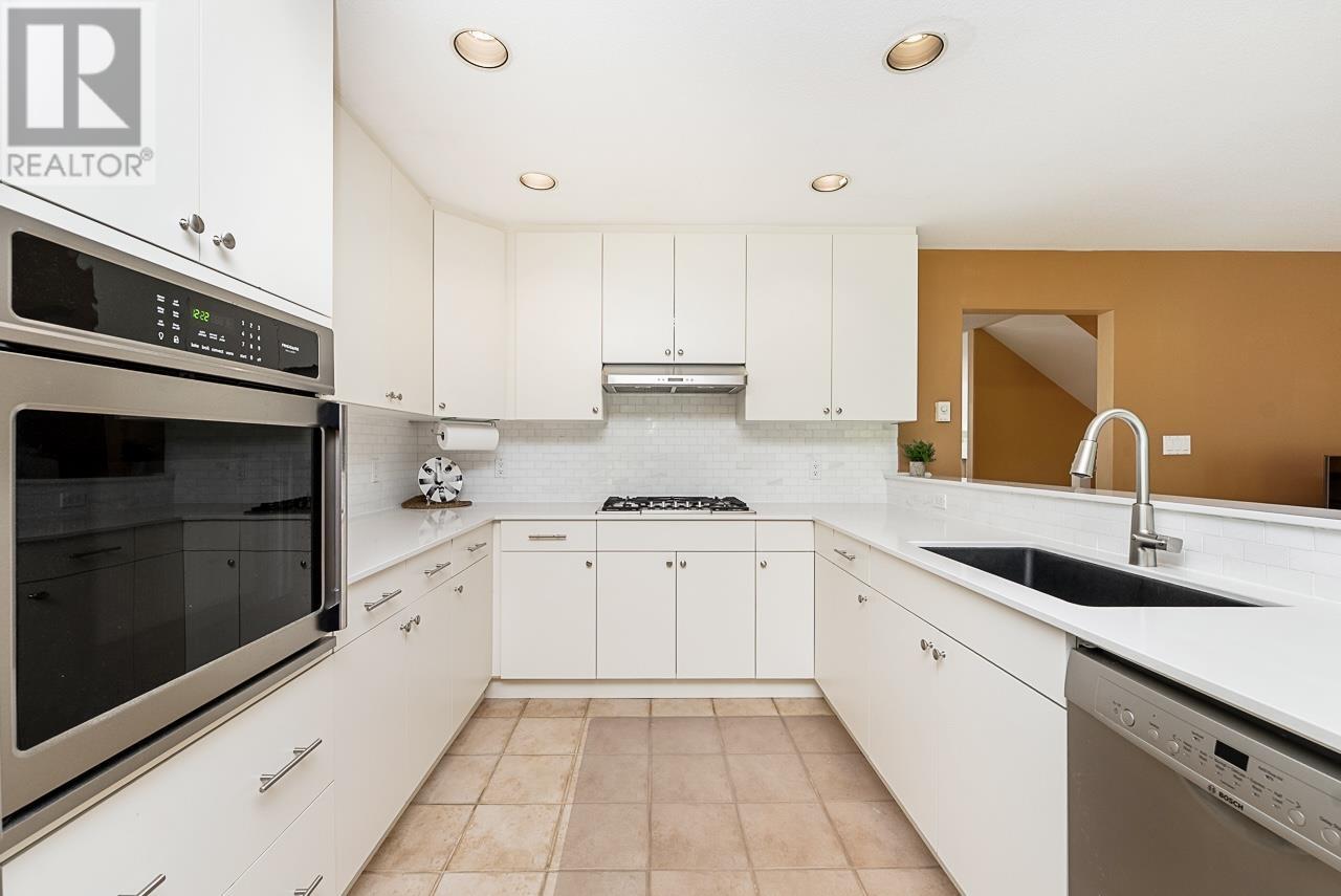 1190 Strathaven Drive, North Vancouver, British Columbia  V7H 2Z6 - Photo 10 - R3010925