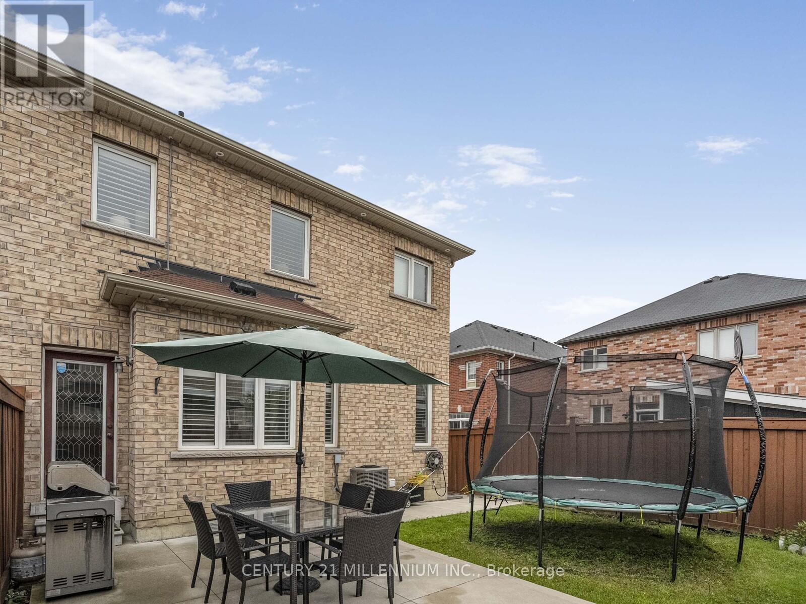 73 Natronia Trail, Brampton, Ontario  L6P 3N8 - Photo 36 - W12204025