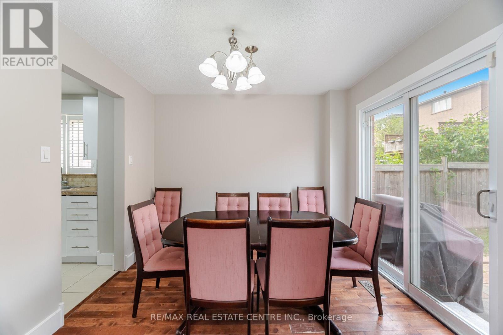 54 Royal Palm Drive, Brampton, Ontario  L6Z 1P6 - Photo 13 - W12204030