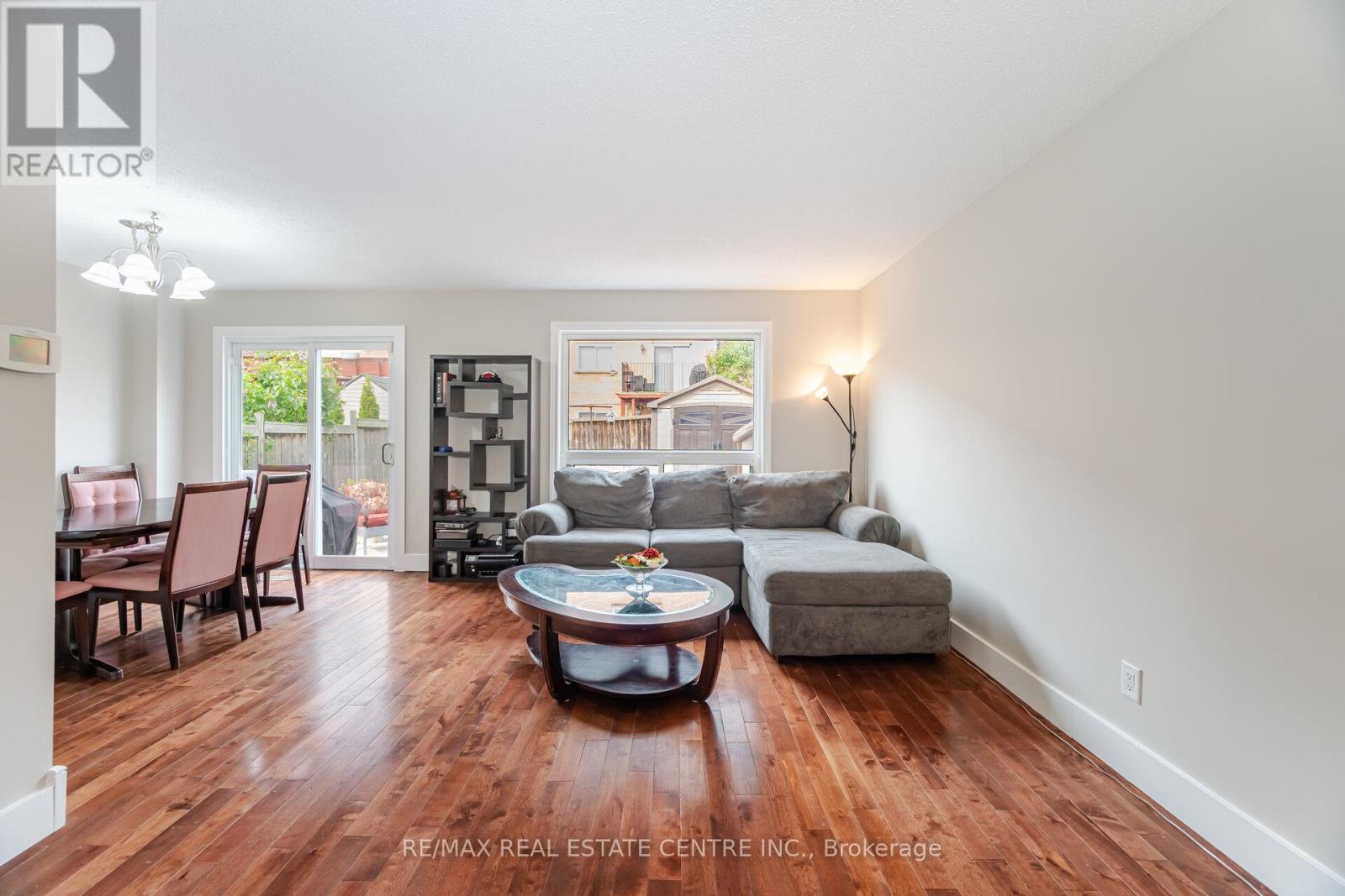 54 Royal Palm Drive, Brampton, Ontario  L6Z 1P6 - Photo 14 - W12204030