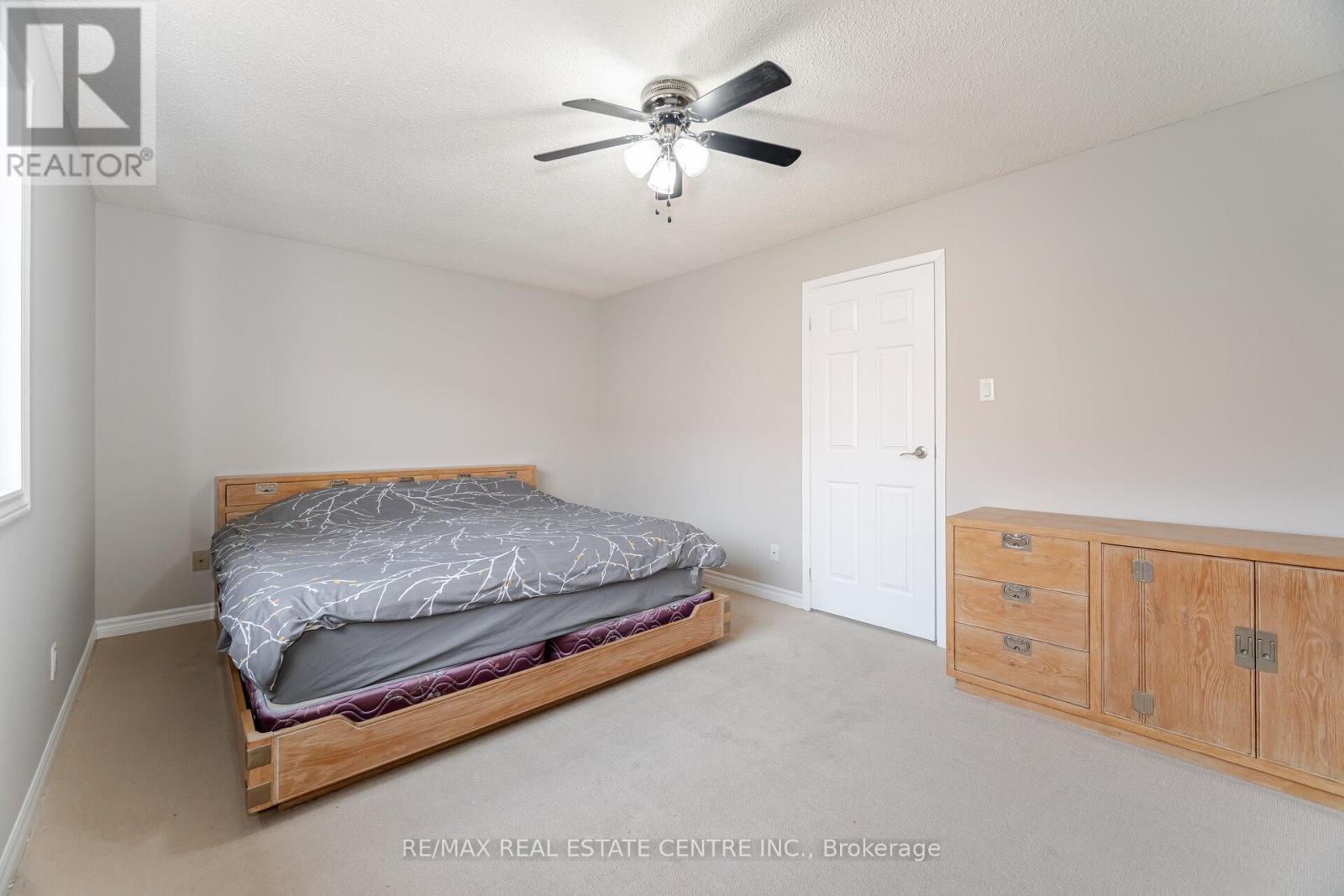 54 Royal Palm Drive, Brampton, Ontario  L6Z 1P6 - Photo 23 - W12204030