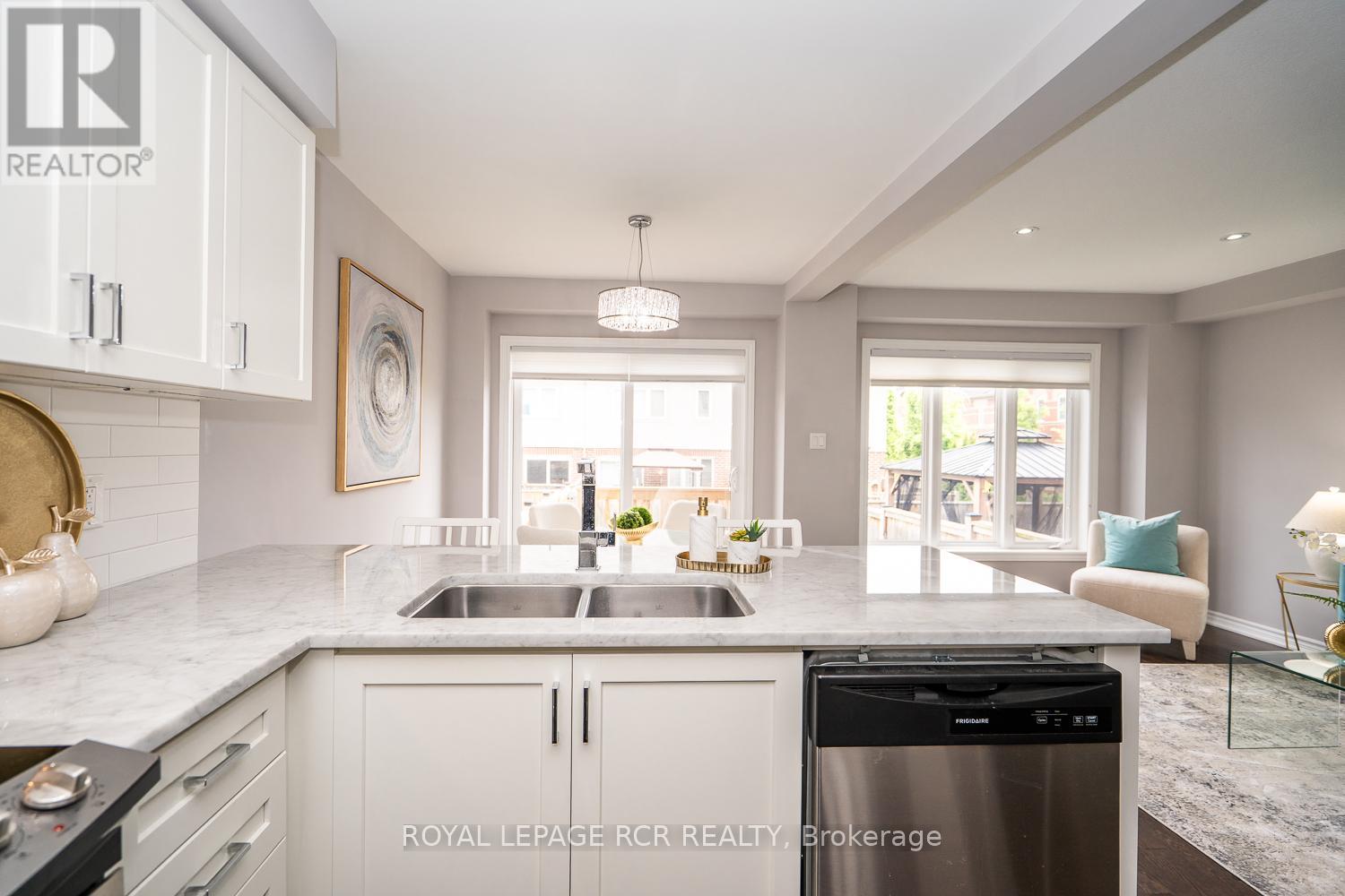 233 Thompson Road, Orangeville, Ontario  L9W 5T9 - Photo 5 - W12204037