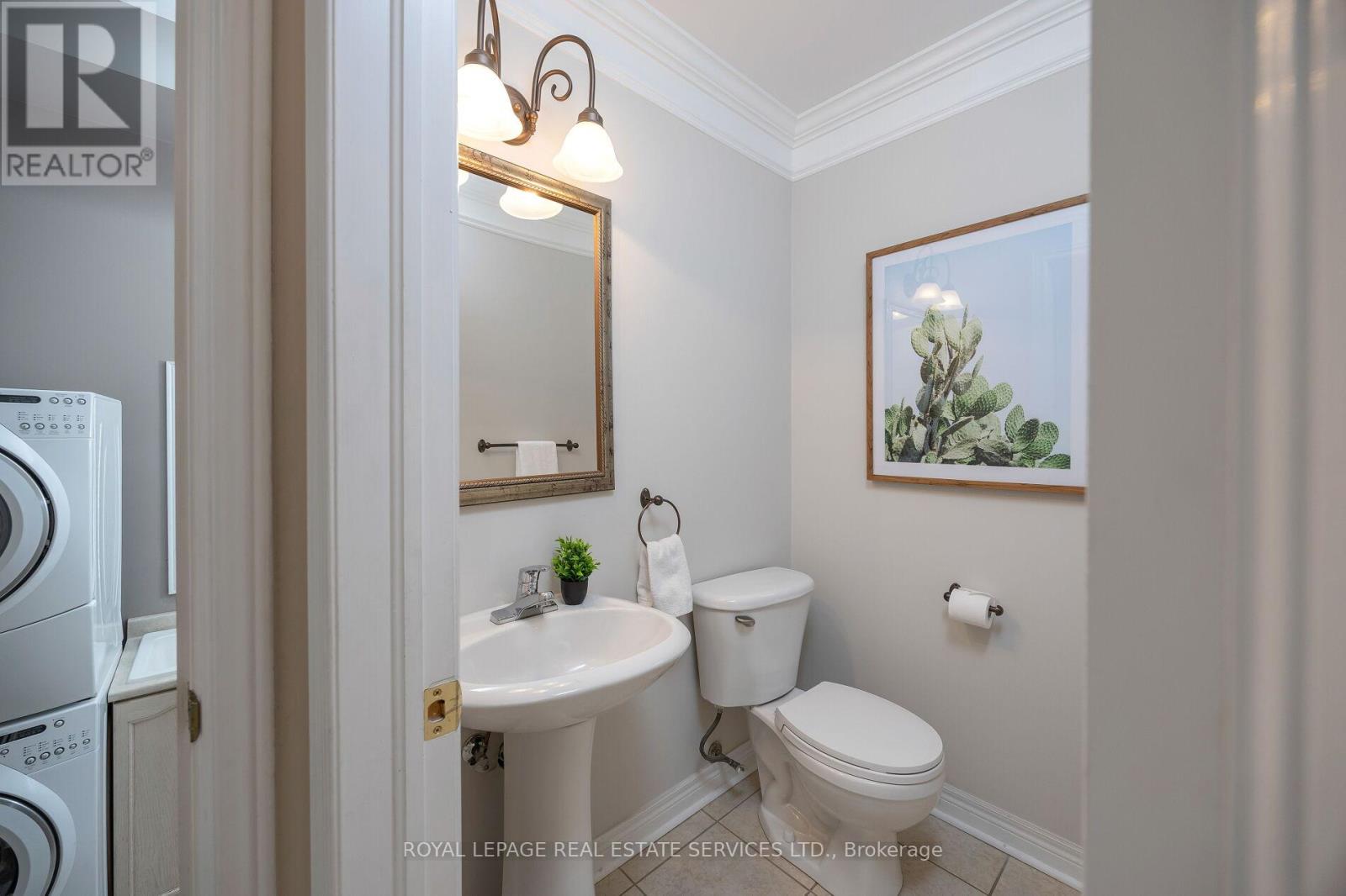 2145 Woodgate Drive, Oakville, Ontario  L6M 4E1 - Photo 21 - W12204041