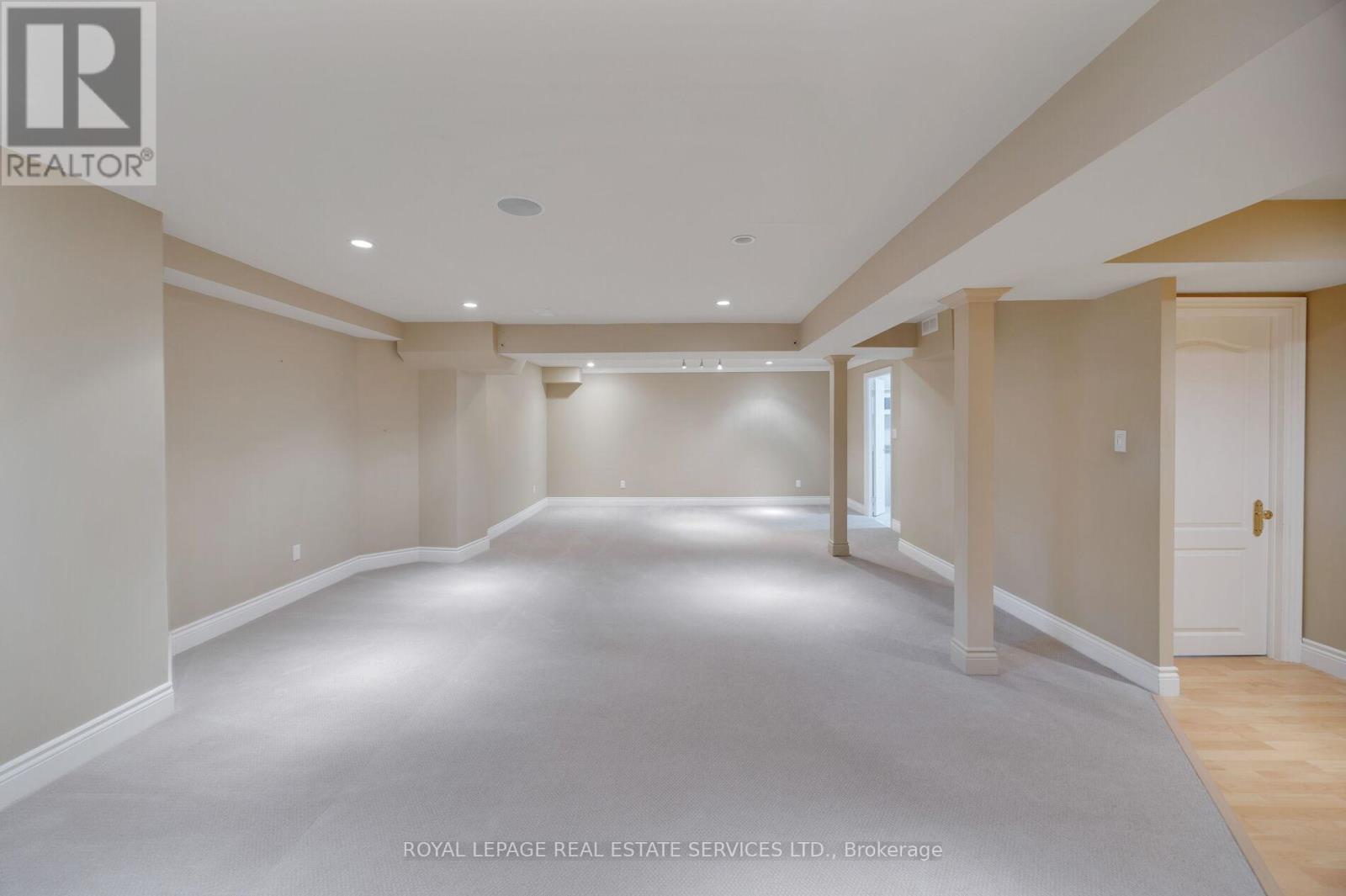 2145 Woodgate Drive, Oakville, Ontario  L6M 4E1 - Photo 37 - W12204041