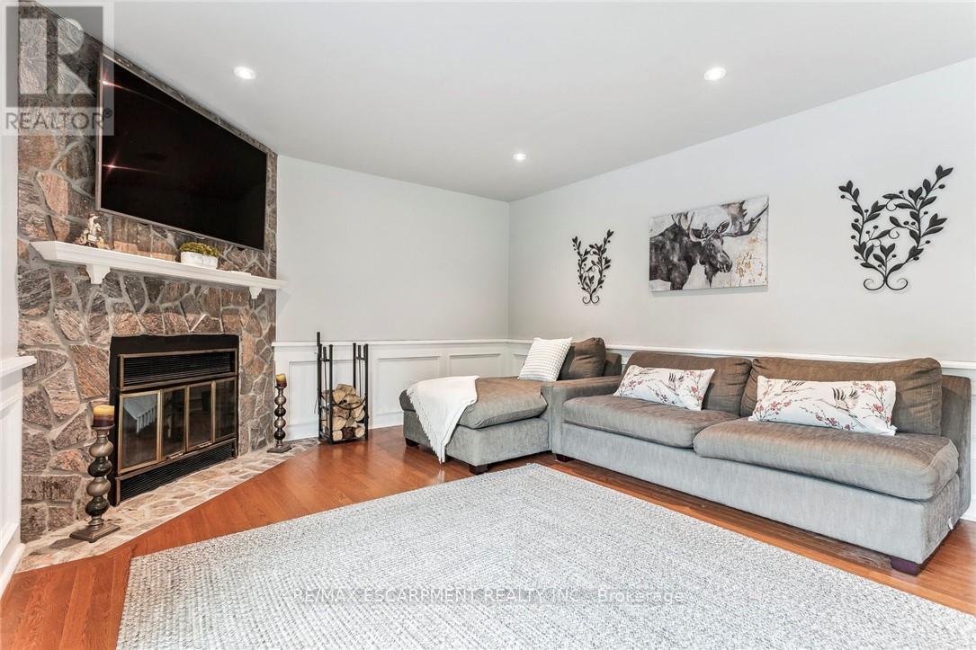 2143 Brays Lane, Oakville, Ontario  L6M 2T2 - Photo 16 - W12204044