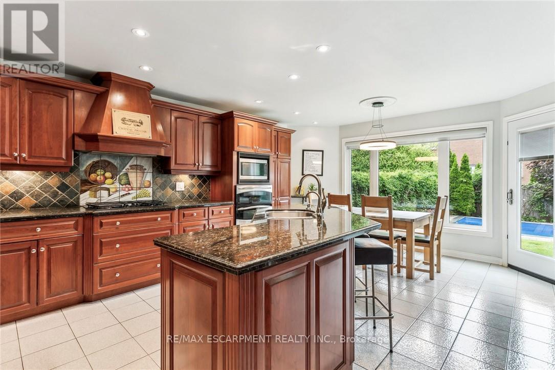 2143 Brays Lane, Oakville, Ontario  L6M 2T2 - Photo 8 - W12204044