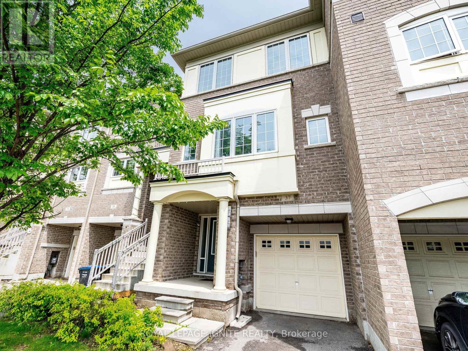 54 - 37 Aspen Hills Road, Brampton, Ontario  L6Y 6E4 - Photo 2 - W12204047