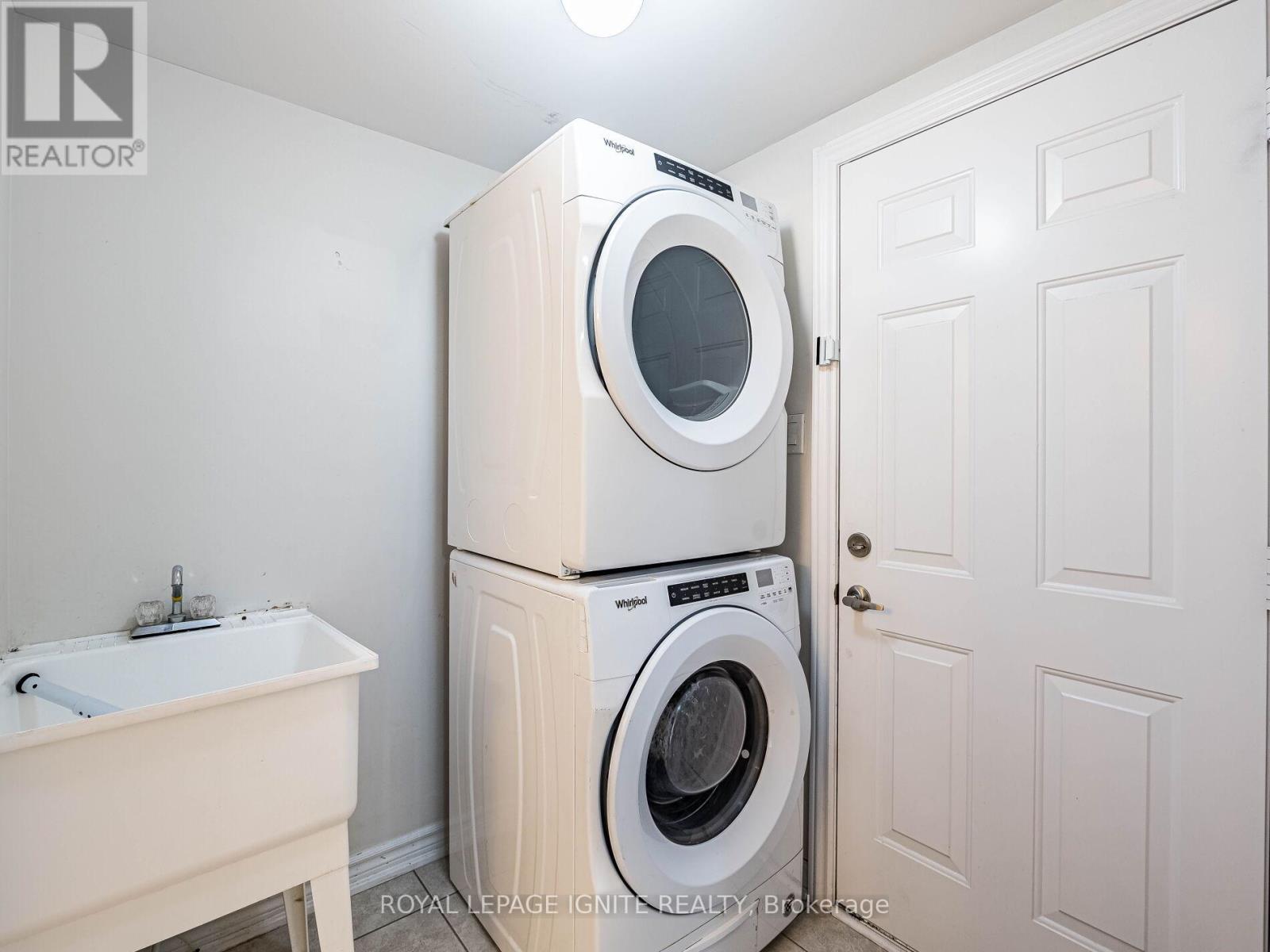 54 - 37 Aspen Hills Road, Brampton, Ontario  L6Y 6E4 - Photo 33 - W12204047