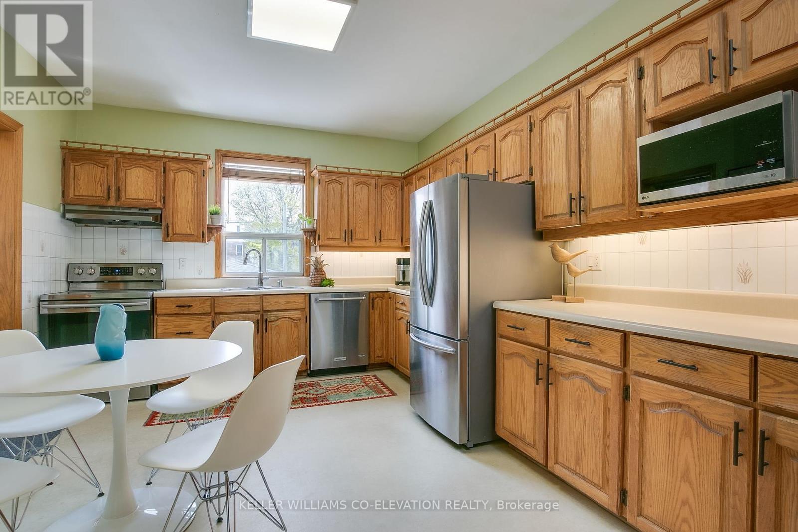 165 Galley Avenue, Toronto, Ontario  M6R 1H3 - Photo 14 - W12204051