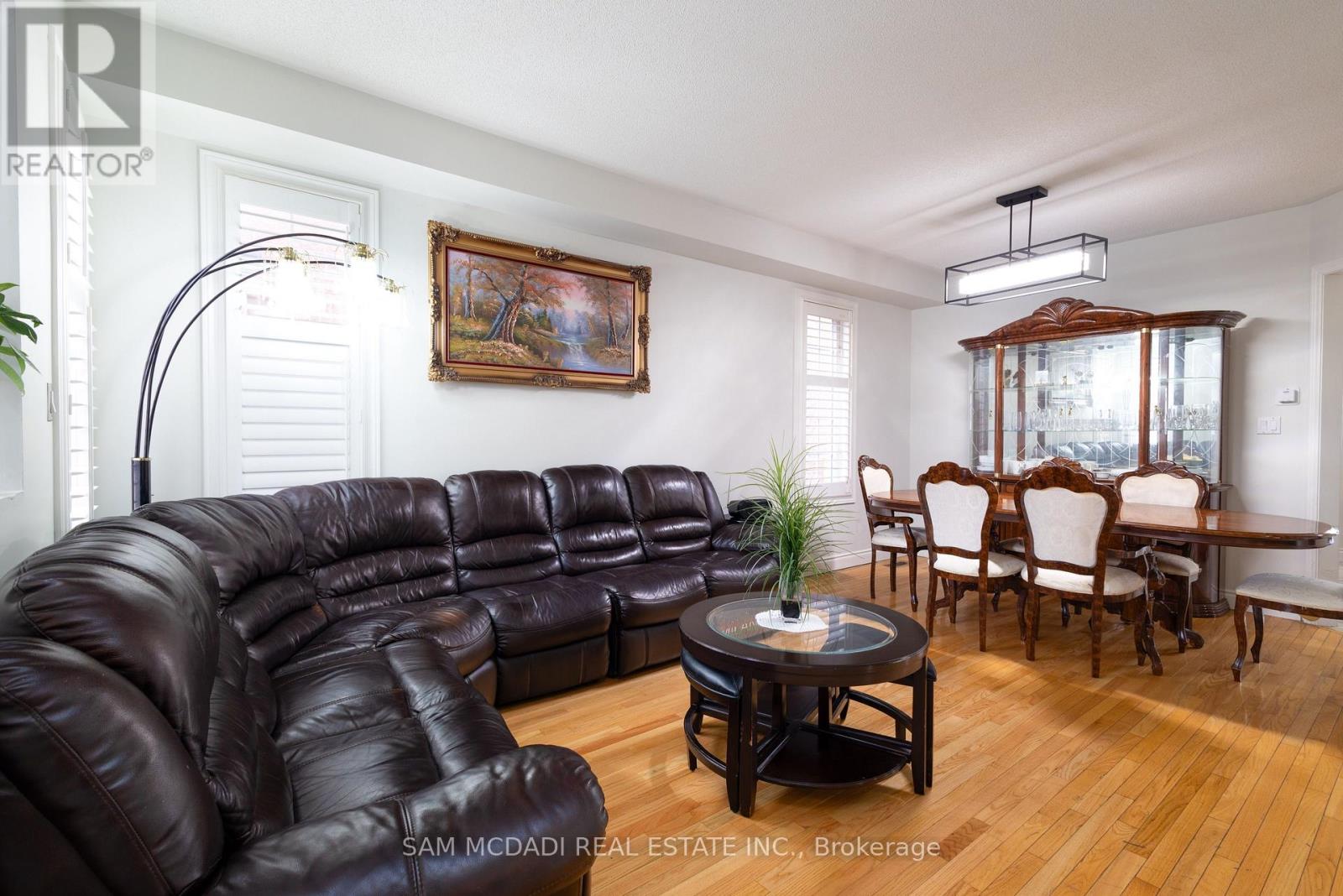 2530 Nichols Drive, Oakville, Ontario  L6H 7L3 - Photo 10 - W12204052