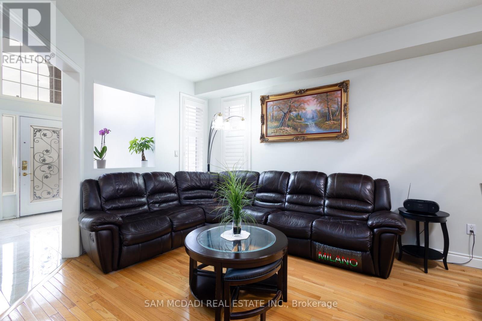 2530 Nichols Drive, Oakville, Ontario  L6H 7L3 - Photo 12 - W12204052