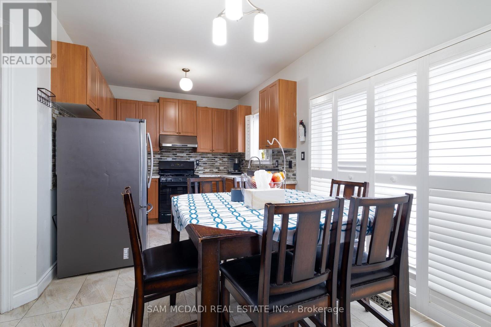 2530 Nichols Drive, Oakville, Ontario  L6H 7L3 - Photo 15 - W12204052