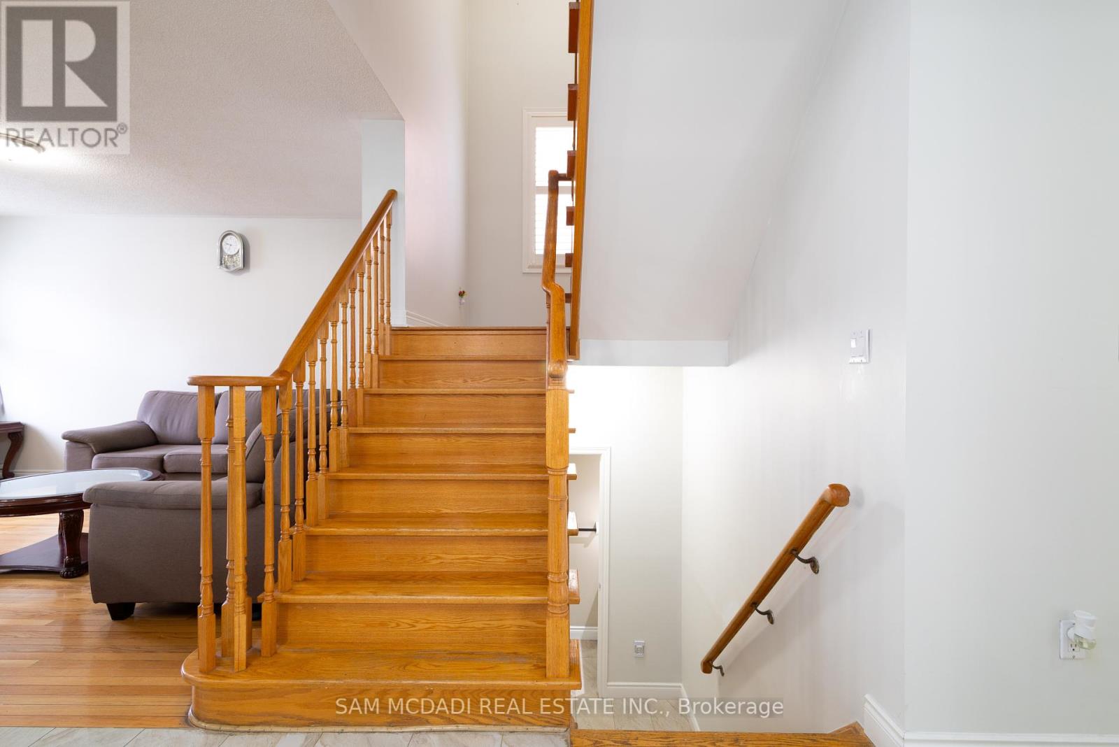 2530 Nichols Drive, Oakville, Ontario  L6H 7L3 - Photo 19 - W12204052