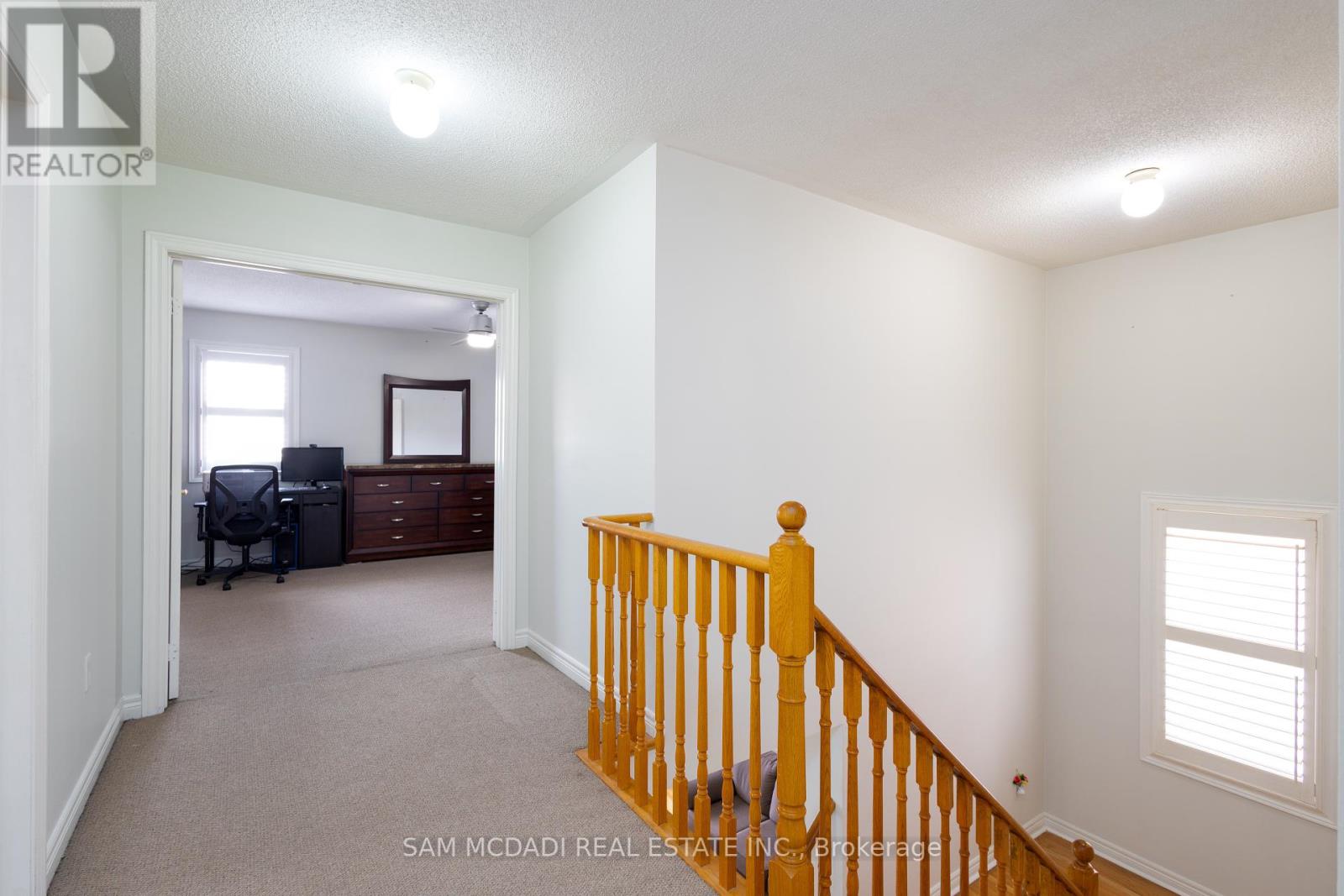 2530 Nichols Drive, Oakville, Ontario  L6H 7L3 - Photo 23 - W12204052