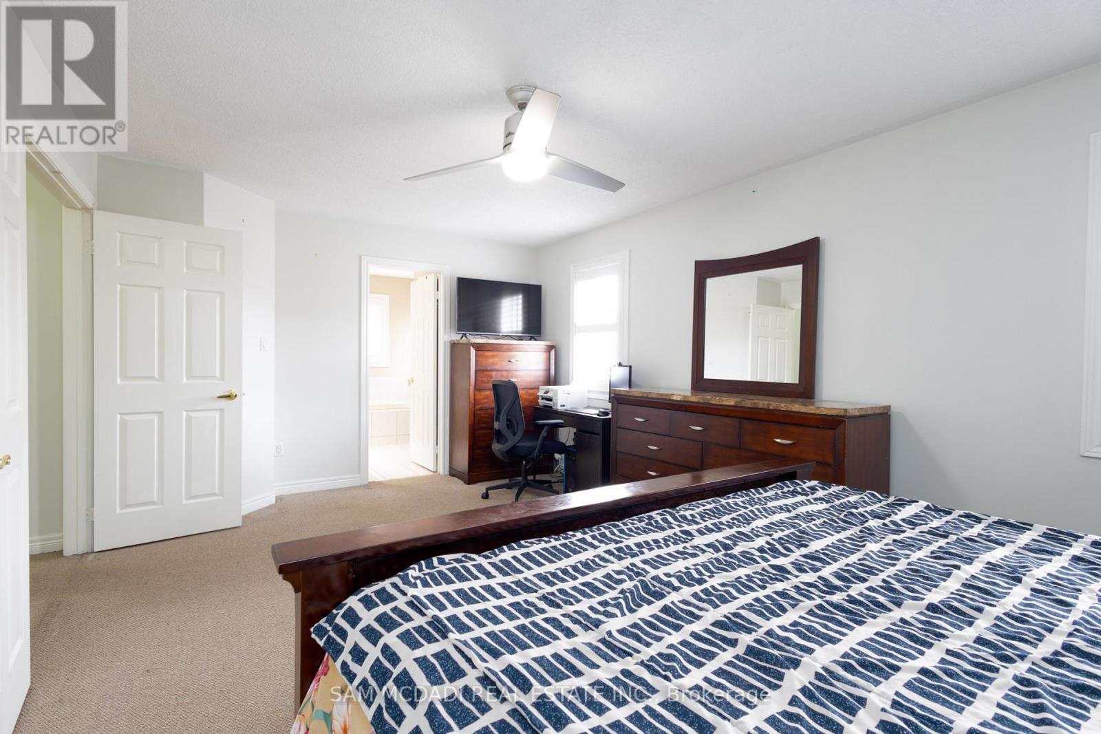 2530 Nichols Drive, Oakville, Ontario  L6H 7L3 - Photo 25 - W12204052