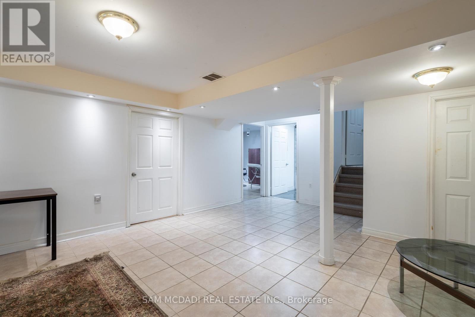 2530 Nichols Drive, Oakville, Ontario  L6H 7L3 - Photo 37 - W12204052