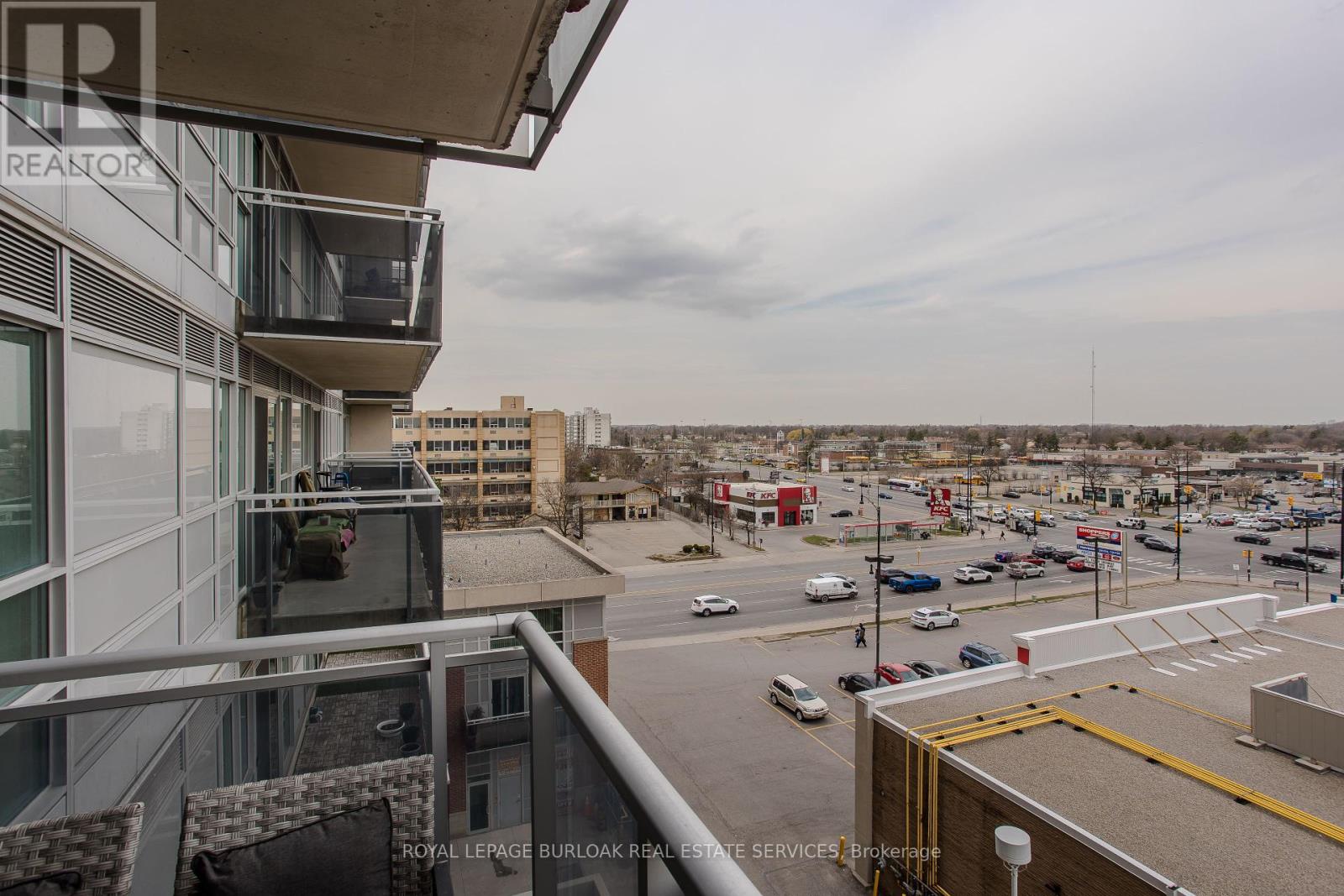 602 - 215 Queen Street E, Brampton, Ontario  L6W 0A9 - Photo 17 - W12204055