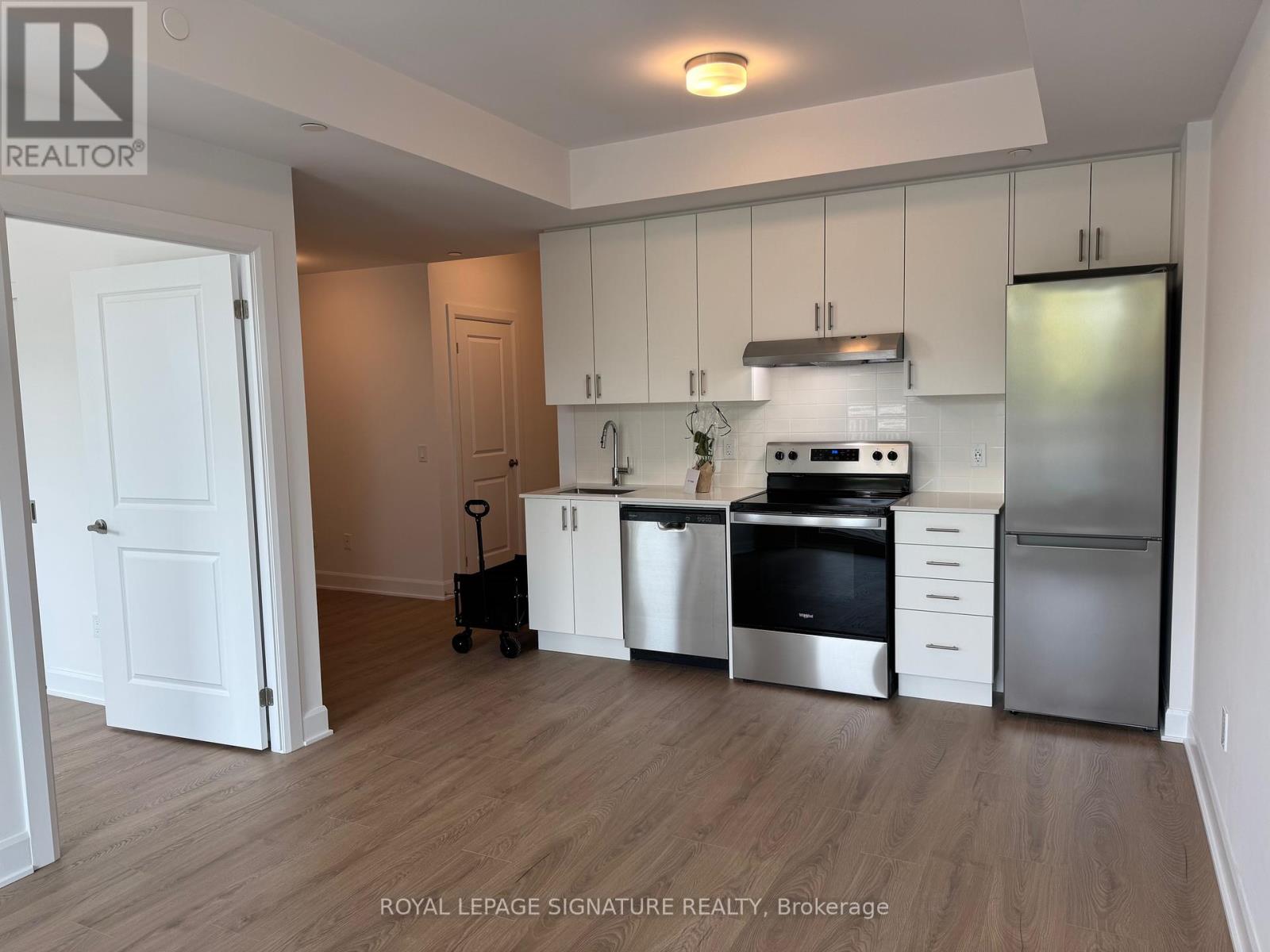 326 - 3240 William Coltson Avenue, Oakville, Ontario  L6H 0X1 - Photo 4 - W12204062
