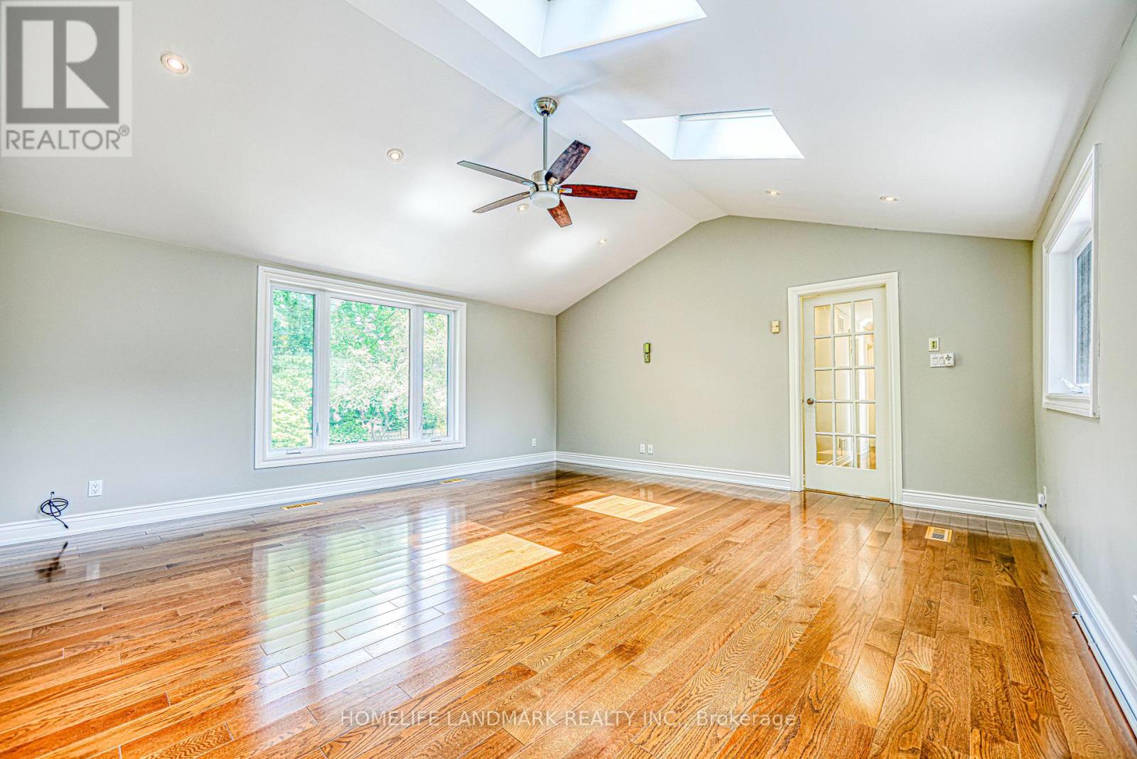 1485 Durham Street, Oakville, Ontario  L6J 2P4 - Photo 22 - W12204064