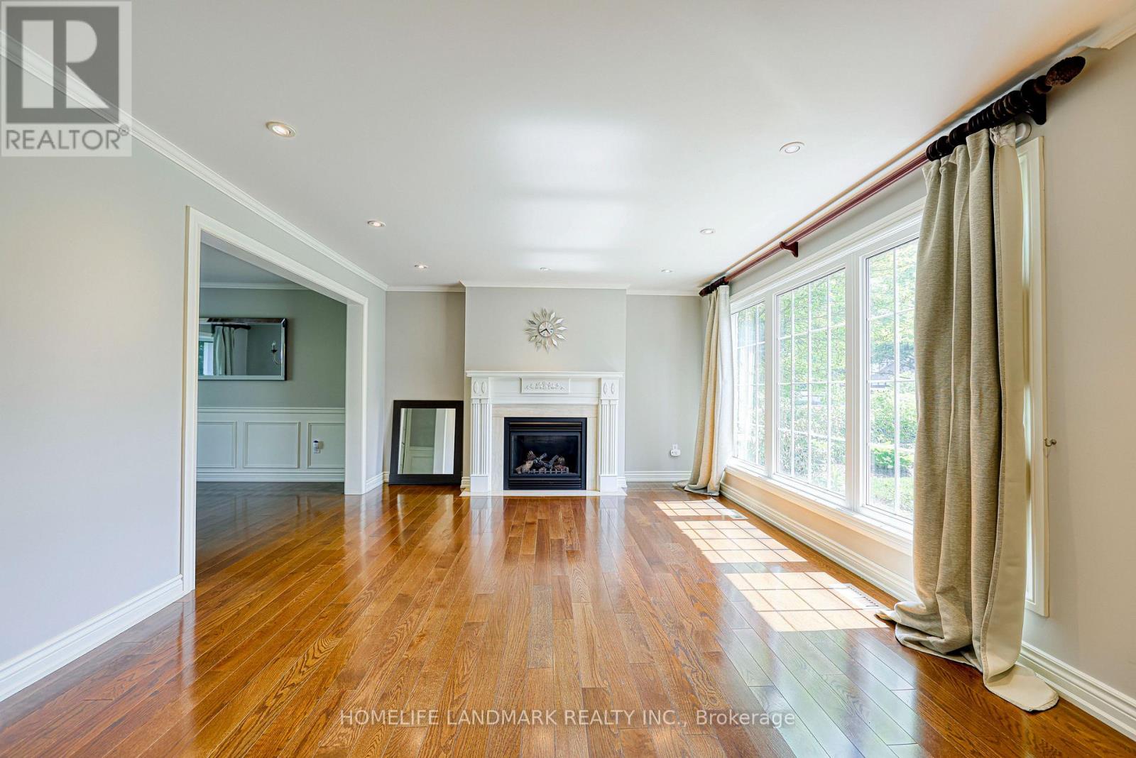 1485 Durham Street, Oakville, Ontario  L6J 2P4 - Photo 4 - W12204064