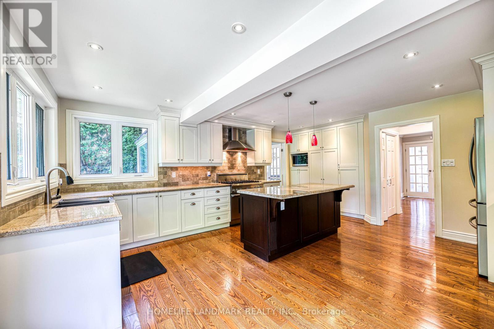 1485 Durham Street, Oakville, Ontario  L6J 2P4 - Photo 8 - W12204064