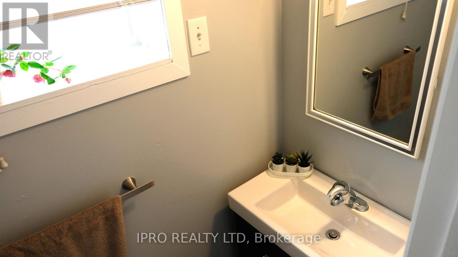 120 Hansen Road N, Brampton (Madoc), Ontario  L6V 2G6 - Photo 23 - W12202377