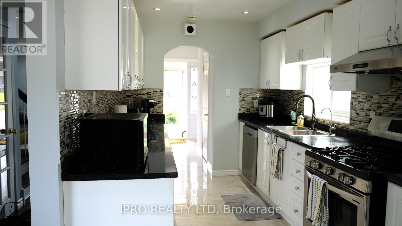 120 Hansen Road N, Brampton (Madoc), Ontario  L6V 2G6 - Photo 37 - W12202377