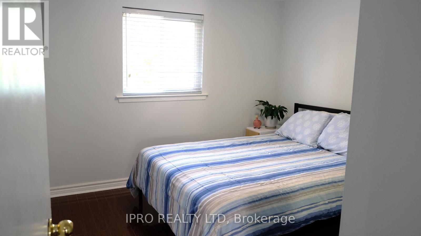 120 Hansen Road N, Brampton (Madoc), Ontario  L6V 2G6 - Photo 6 - W12202377